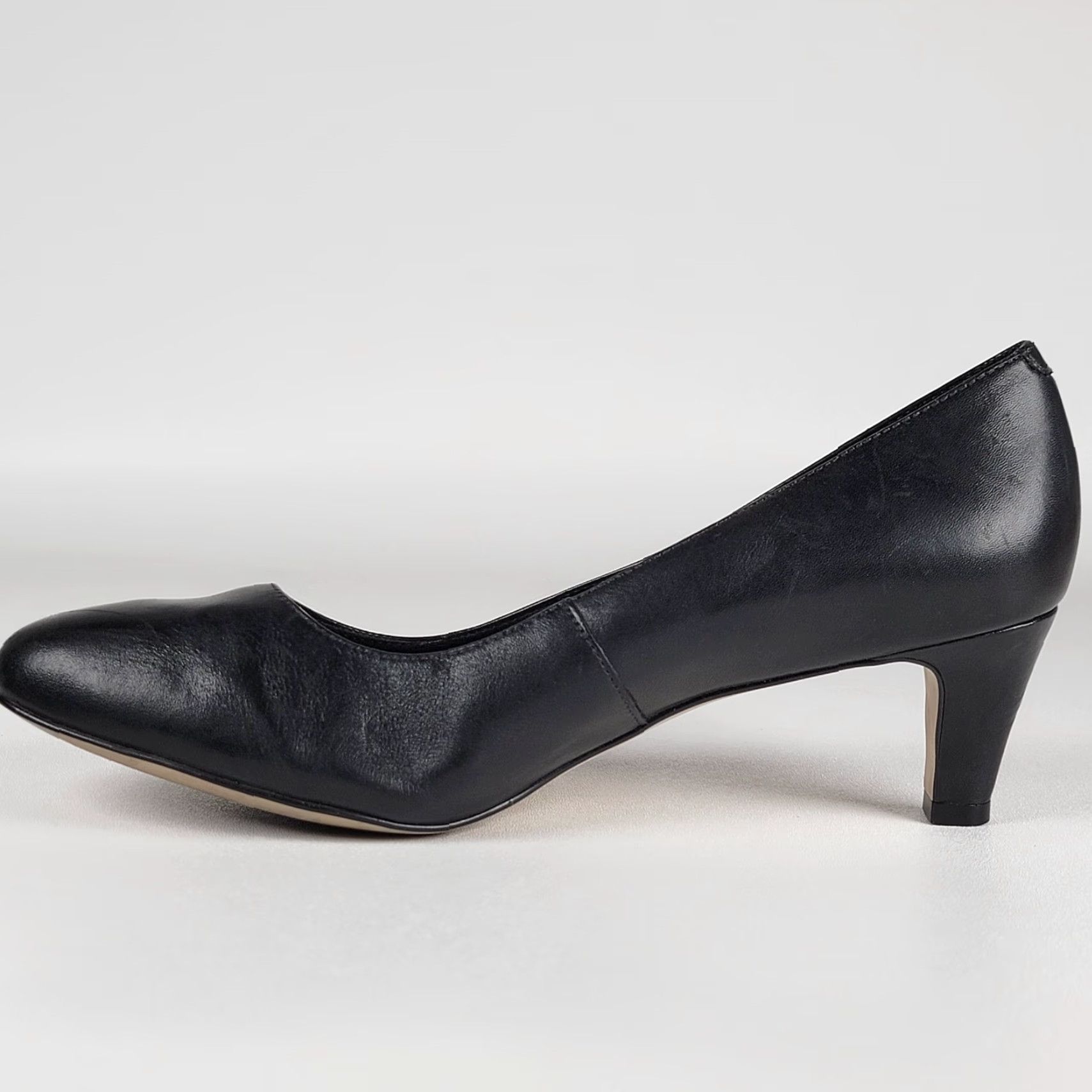 Vintage VINTAGE Walking Cradles Majorie Pumps Women's Black Leather Pump Kitten Heel 12 M Shoes Formal Size US 10 / IT 40 - 7 Thumbnail
