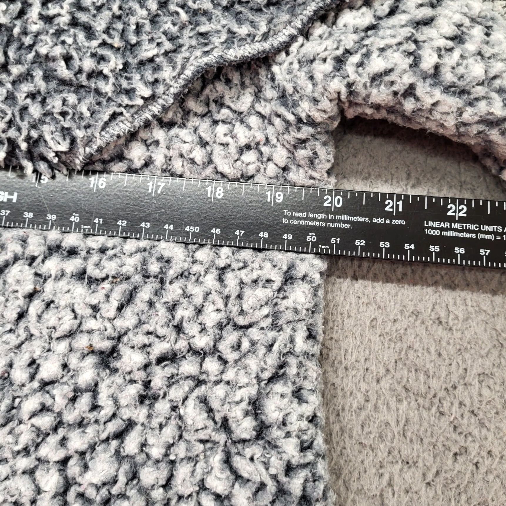 Vintage Secret Treasures Cardigan Women’s Size M Gray & White Sherpa Pocket Sweater Jacket Seasonal Winter Fall Spring Size M / US 6-8 / IT 42-44 - 5 Thumbnail