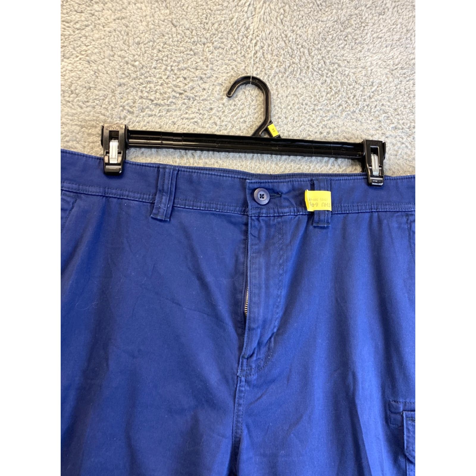 St. John St. Johns Bay Mens Cargo Shorts Size 42 Regular Fit Blue 10in Inseam Pockets Size US 42 / EU 58 - 3 Thumbnail