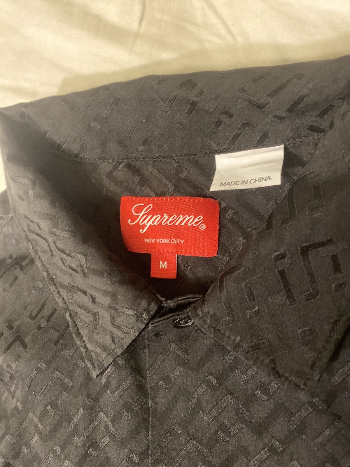Supreme Supreme Tonal Monogram Silk S/S Shirt Size US M / EU 48-50 / 2 - 1 Thumbnail