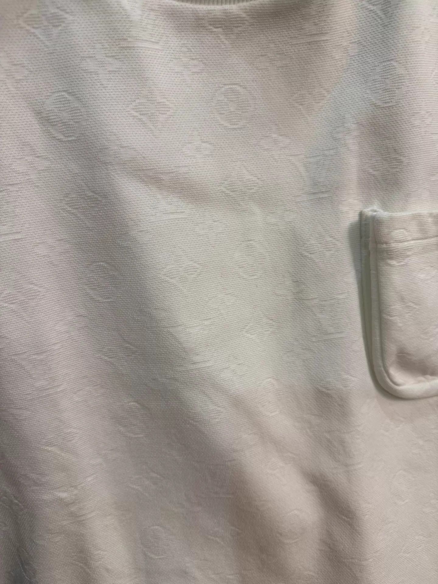 Louis Vuitton LV Monogram Allover Logo T-Shirt L Italy Size US L / EU 52-54 / 3 - 3 Thumbnail