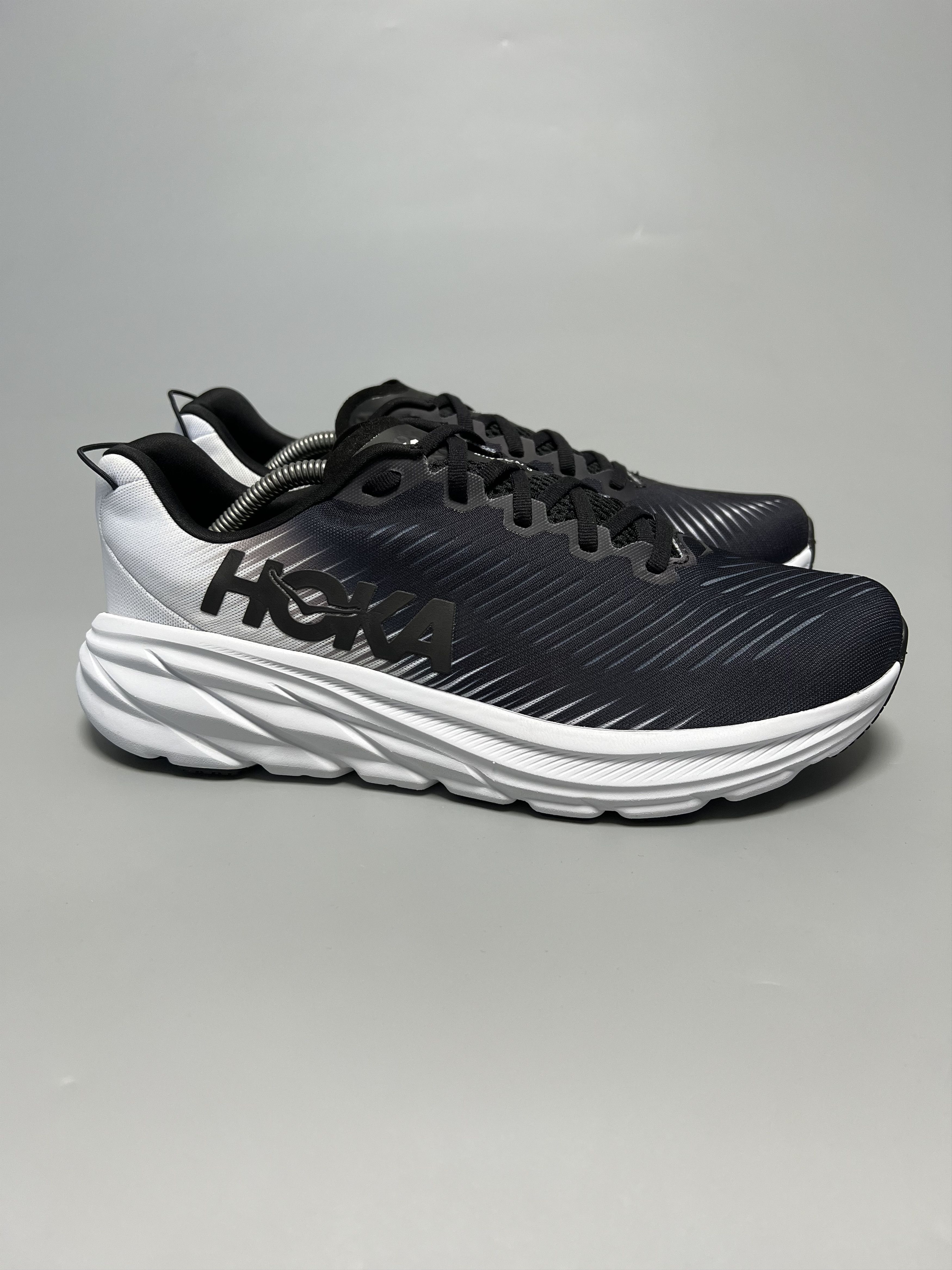 Hoka 9.5 EE Hoka One One Rincon 3 Wide Men's Running Shoes Size US 9.5 / EU 42-43 - 1 Thumbnail