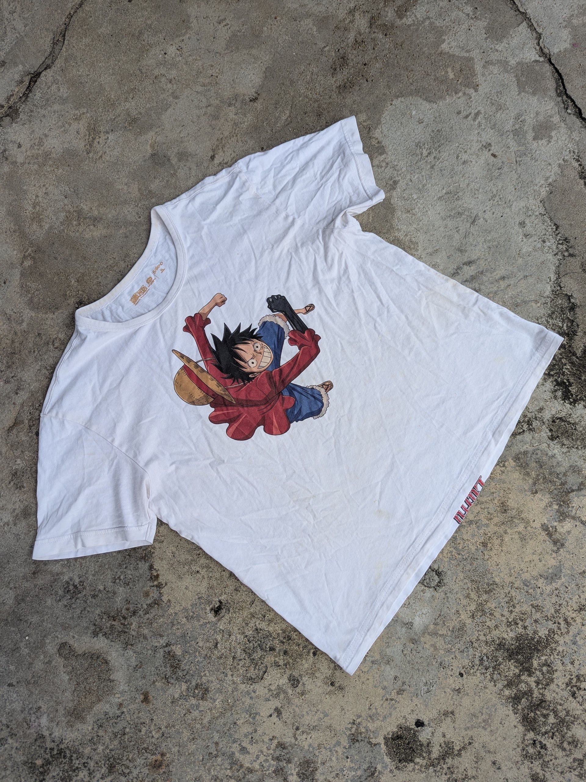 Anime × Japanese Brand × One Piece One Piece Luffy The Monkey Character T Shirt Size US M / EU 48-50 / 2 - 3 Thumbnail