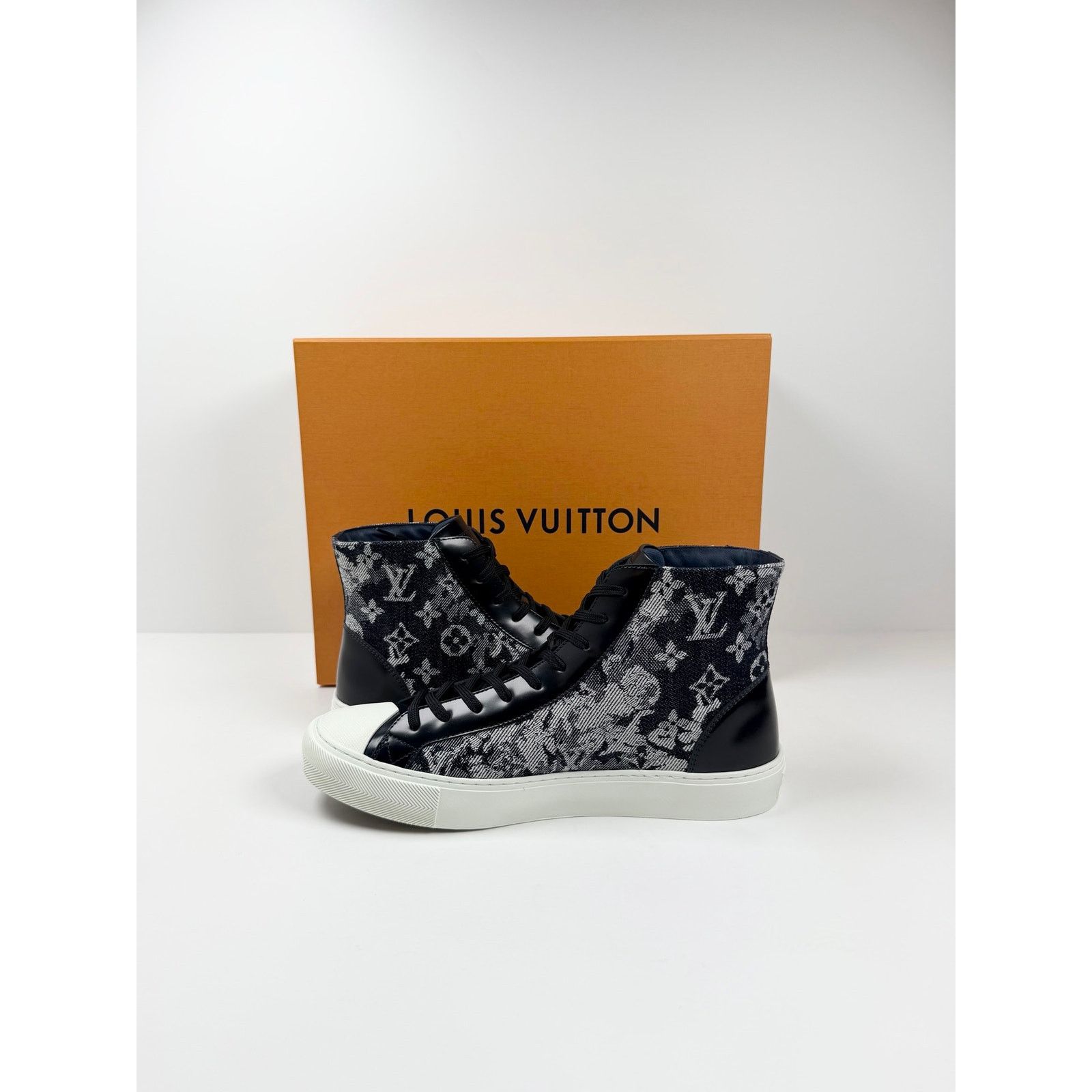 Louis Vuitton Size 7LV/8US - Louis Vuitton Tattoo Denim High Top NEW Size US 8 / EU 41 - 7 Thumbnail