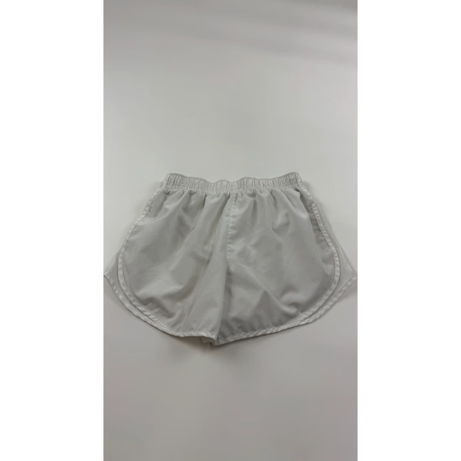 Nike VINTAGE? (No) Nike Shorts Womens M White Tempo Dri-Fit Running 831558-100 Elastic Waist Size 32" / US 10 / IT 46 - 2 Thumbnail