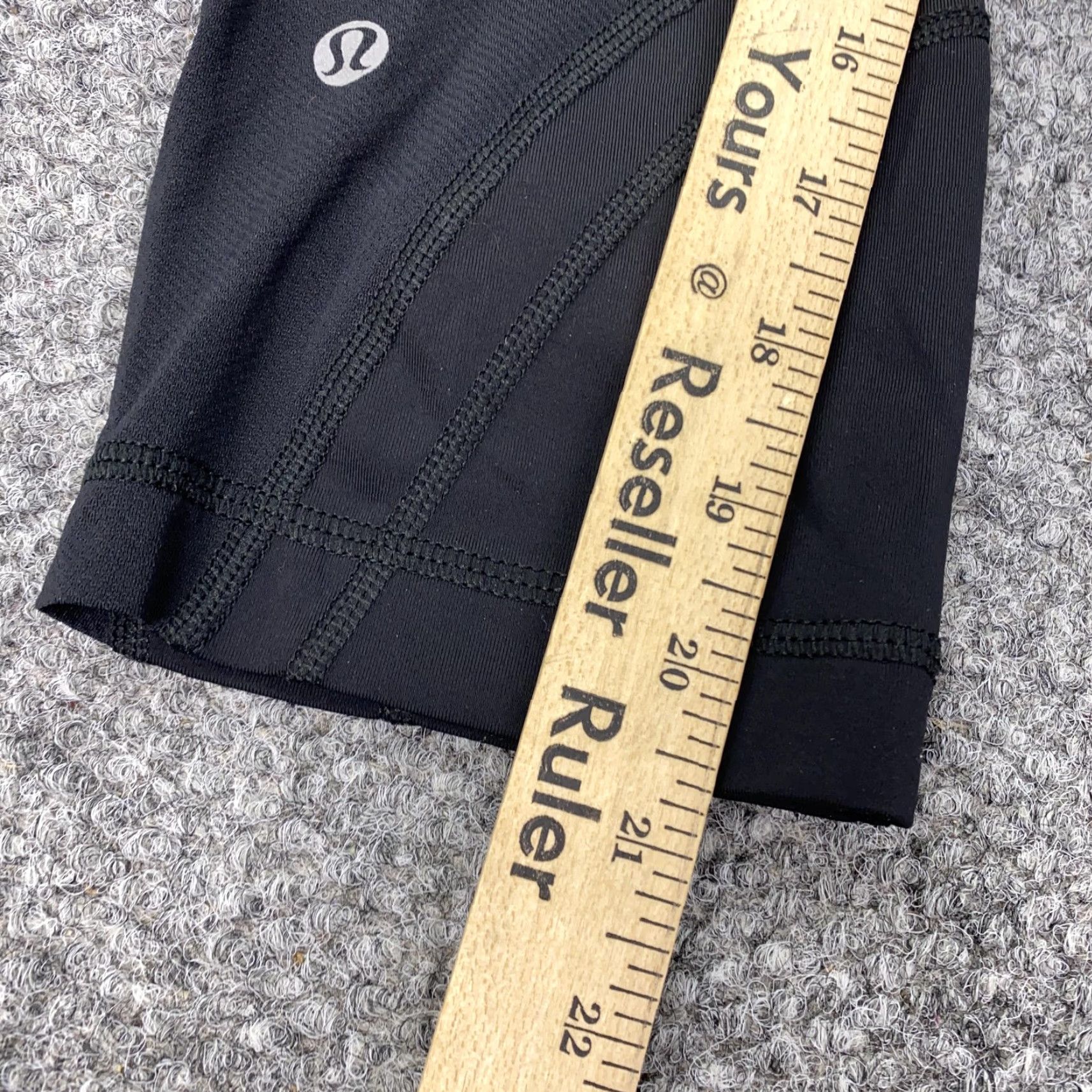 Lululemon Lululemon Run Inspire Capri Pants Womens 6 Black SoulCycle Pink Graphic Size 28" / US 6 / IT 42 - 4 Thumbnail
