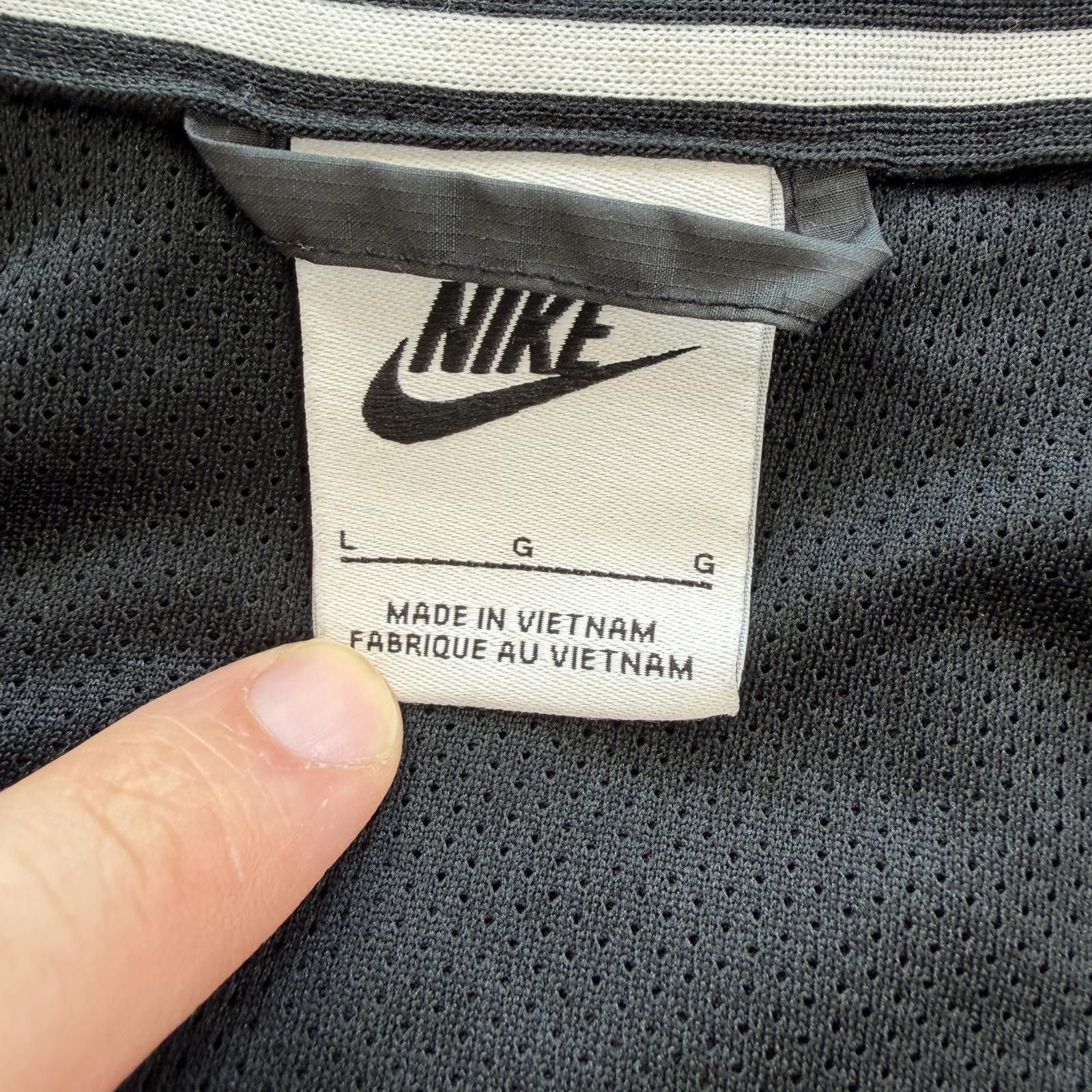Nike Nike Windbreaker Jacket Mens Large Gray Full Zip Hooded Size US L / EU 52-54 / 3 - 4 Thumbnail