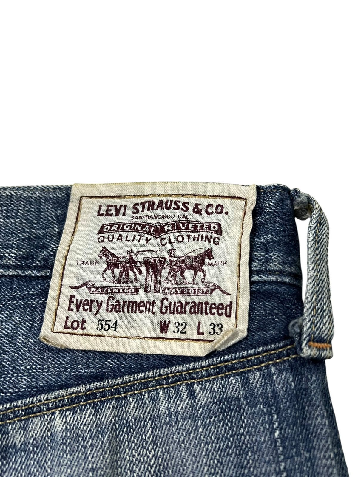 Levi's VINTAGE LEVIS 554 FADED BAGGYJEAN Size US 32 / EU 48 - 13 Thumbnail