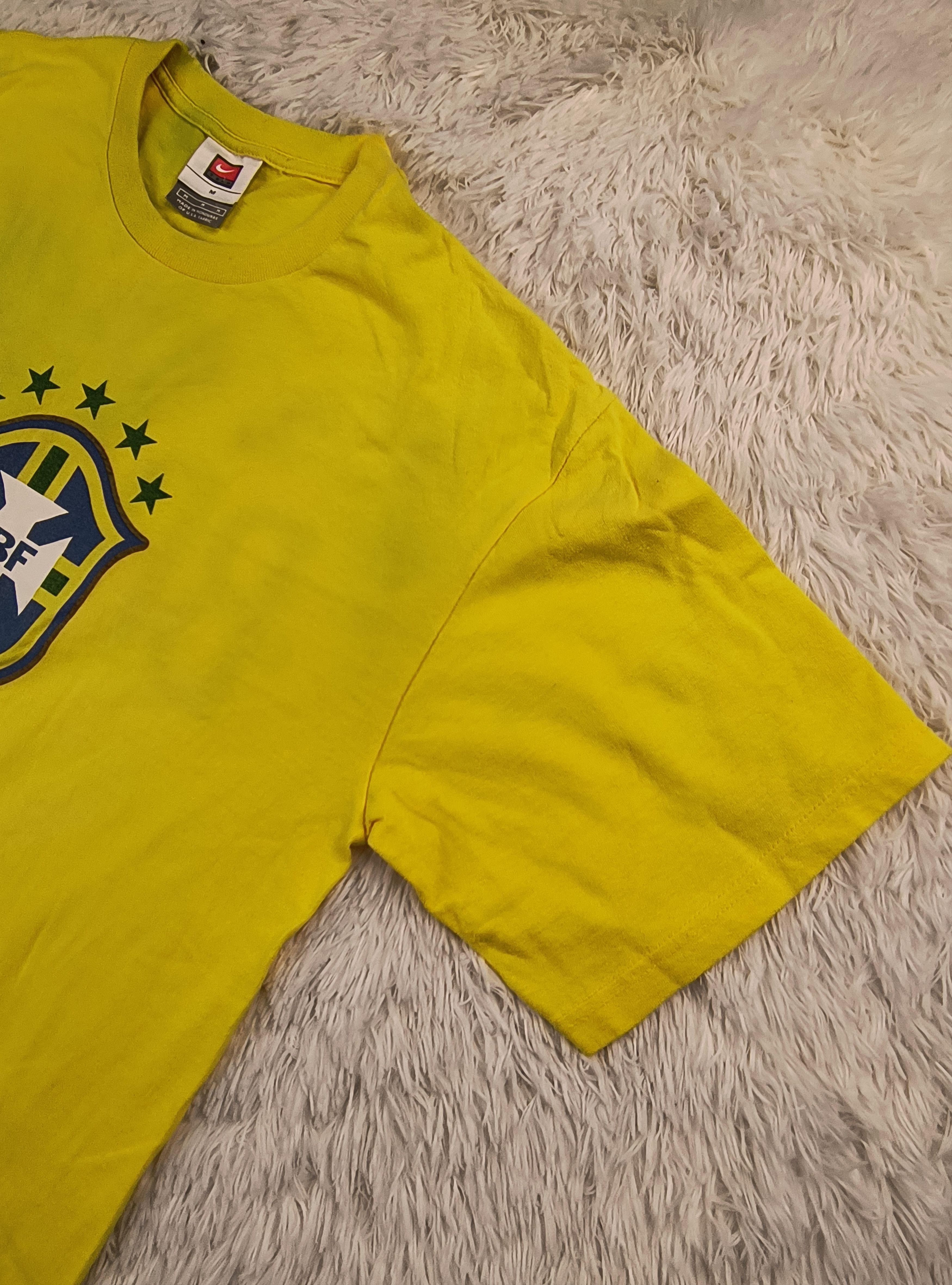 Nike Vintage Y2K Nike Brasil CBF soccer tee Size US M / EU 48-50 / 2 - 3 Thumbnail