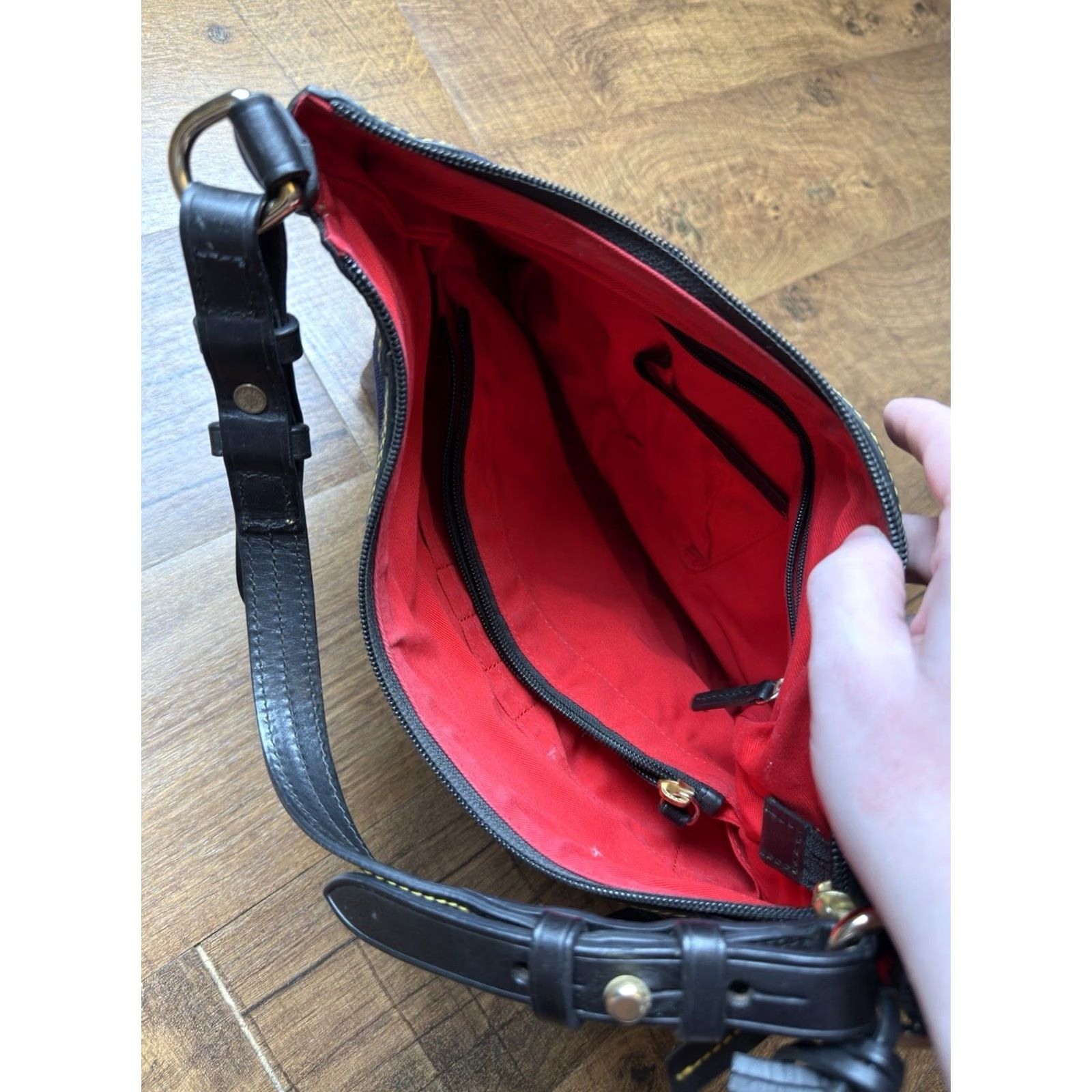 Dooney & Bourke VINTAGE Dooney & Bourke Wool black watch Tartan Plaid Shoulder Bag Leather Suede - READ Women Large Green Navy Hobo Size ONE SIZE - 5 Thumbnail