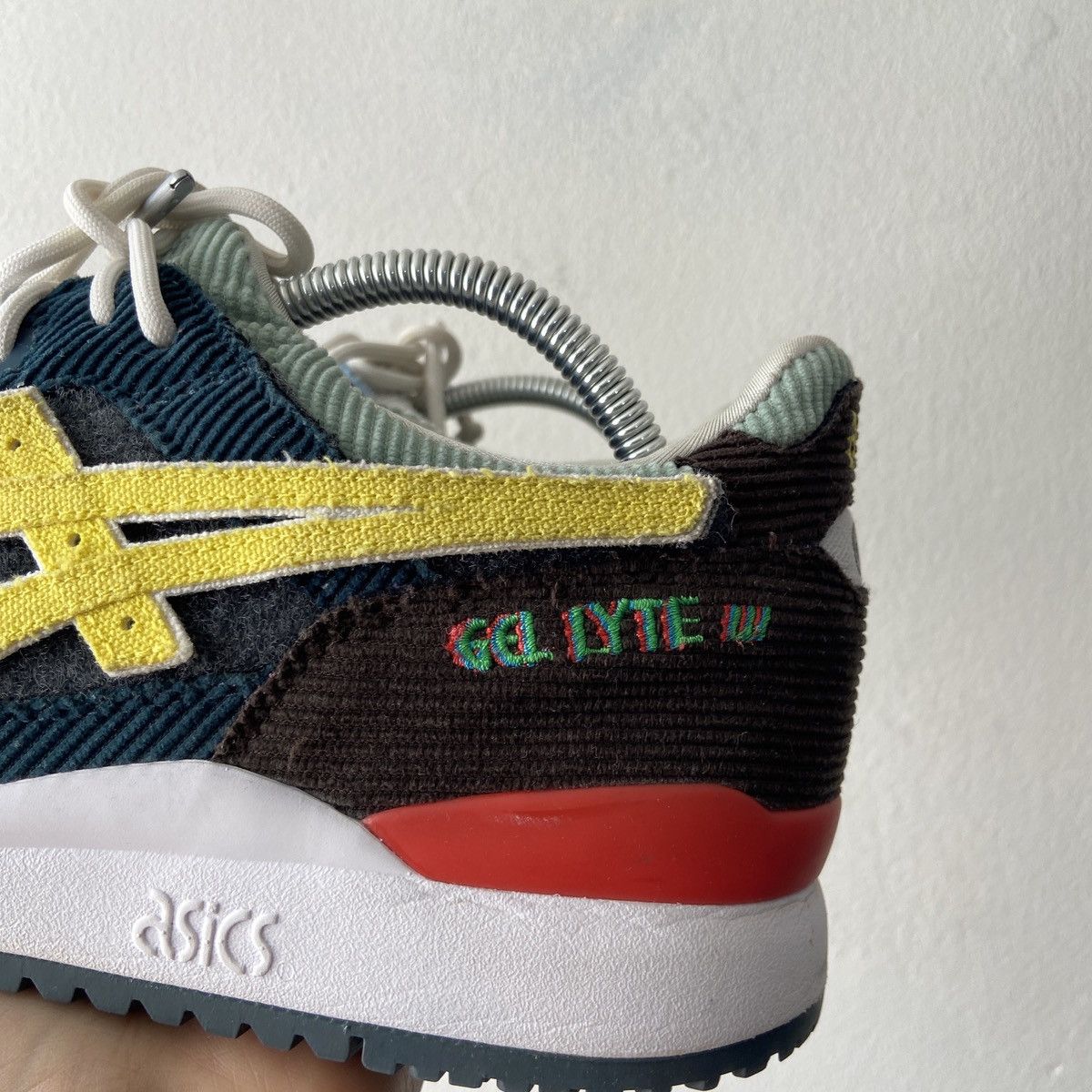 Asics × Round Two × atmos Asics X Sean Wotherspoon x Atmos Gel Lyte 3 Size US 9 / EU 42 - 7 Thumbnail