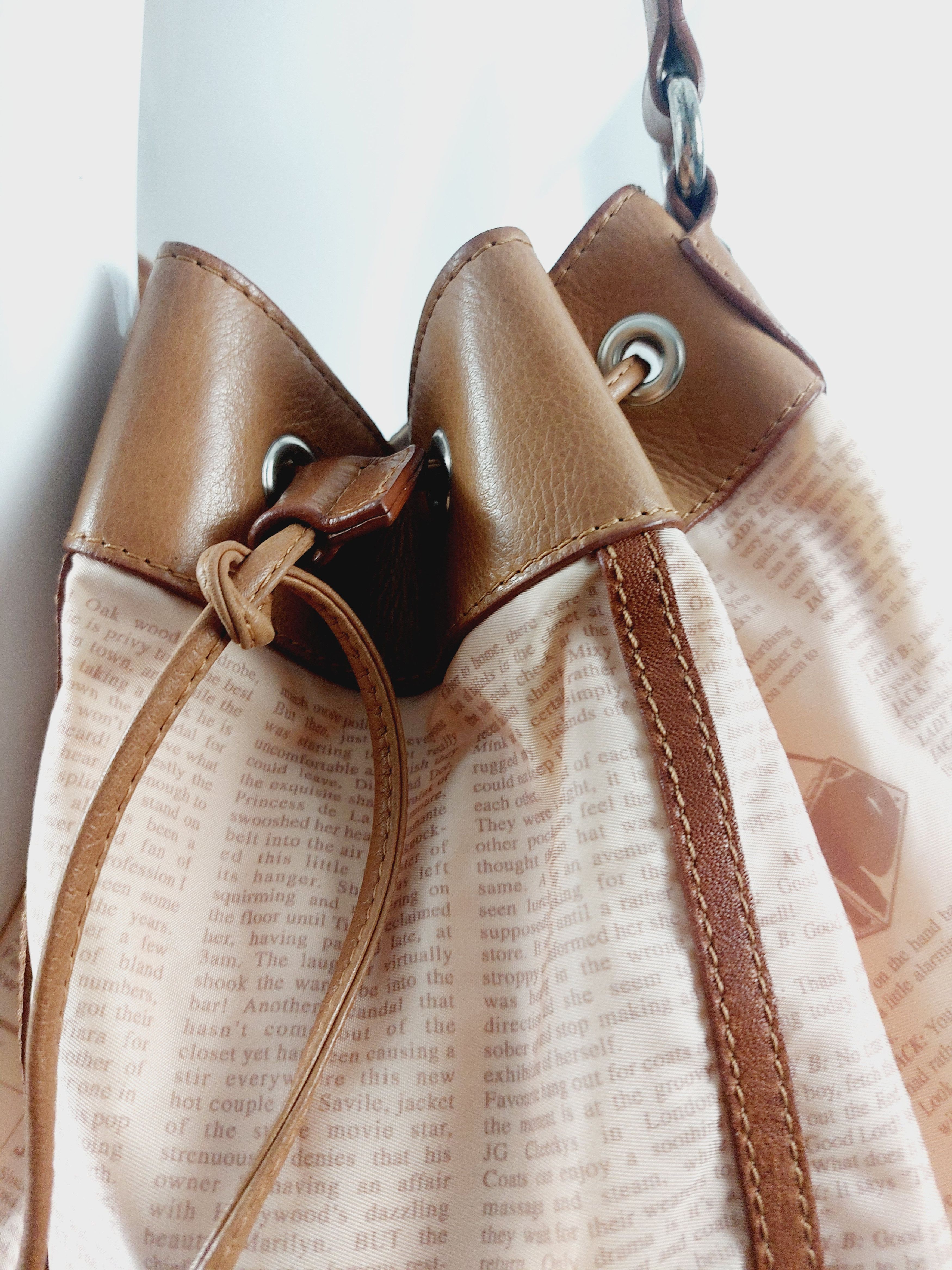 John Galliano John Galliano Newspaper Pink Gazette Shoulder Handbag Bag Size ONE SIZE - 7 Thumbnail
