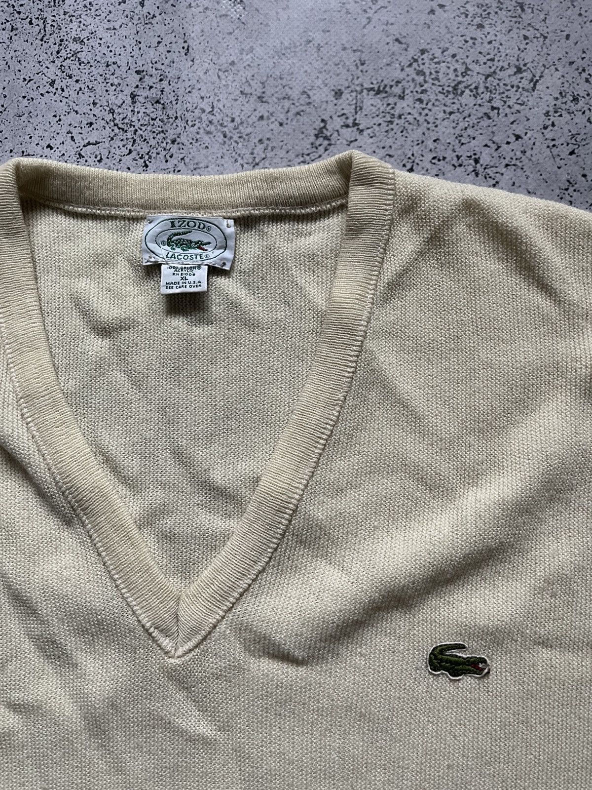 Lacoste Lacoste IZOD Vintage White Acrylic V-neck Sweater Y2K USA Size US XL / EU 56 / 4 - 2 Thumbnail