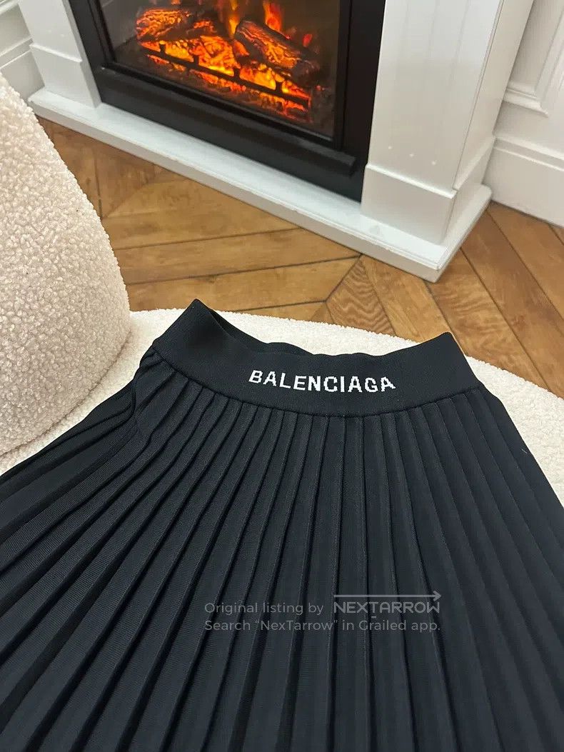 Balenciaga Balenciaga size S Pleated knit half skirt Size 23" - 3 Thumbnail