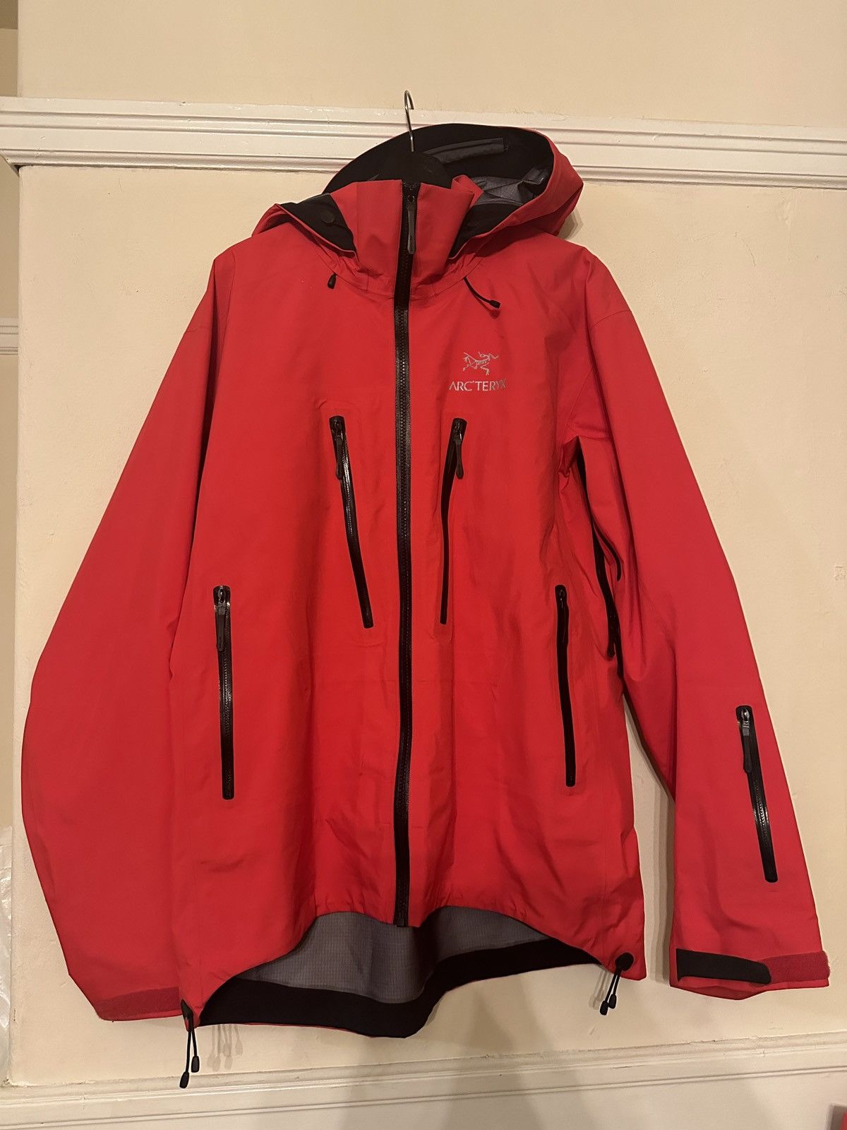 image of Arcteryx 2019 Arc'teryx Ski Guide Jacket in Dope Dye Red, Men's (Size Large)
