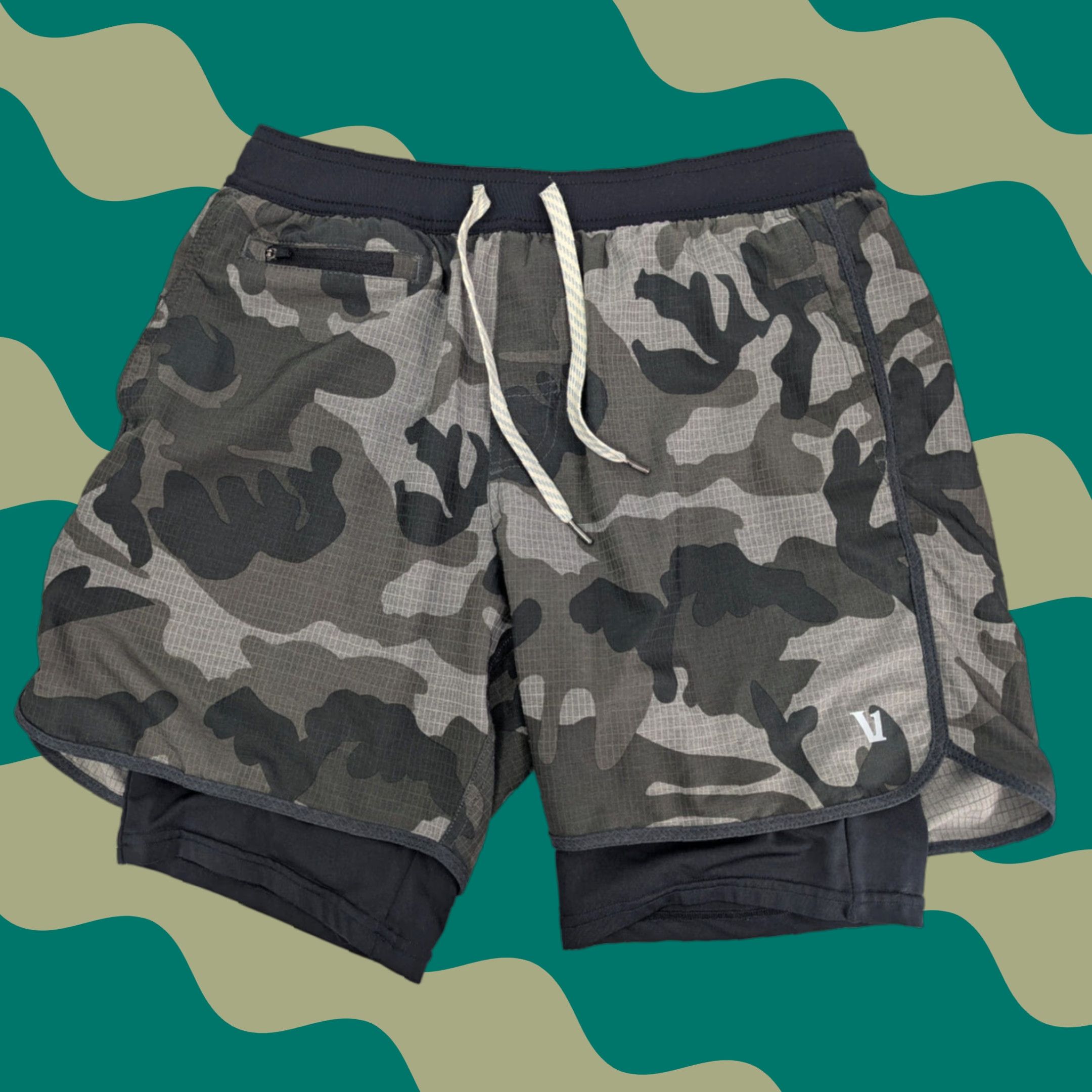 Vuori Vuori Stockton Shorts Mens Medium Black Camo Running Compression Lined Pockets Athletic Sports Beach Casual Size US 31 - 1 Thumbnail