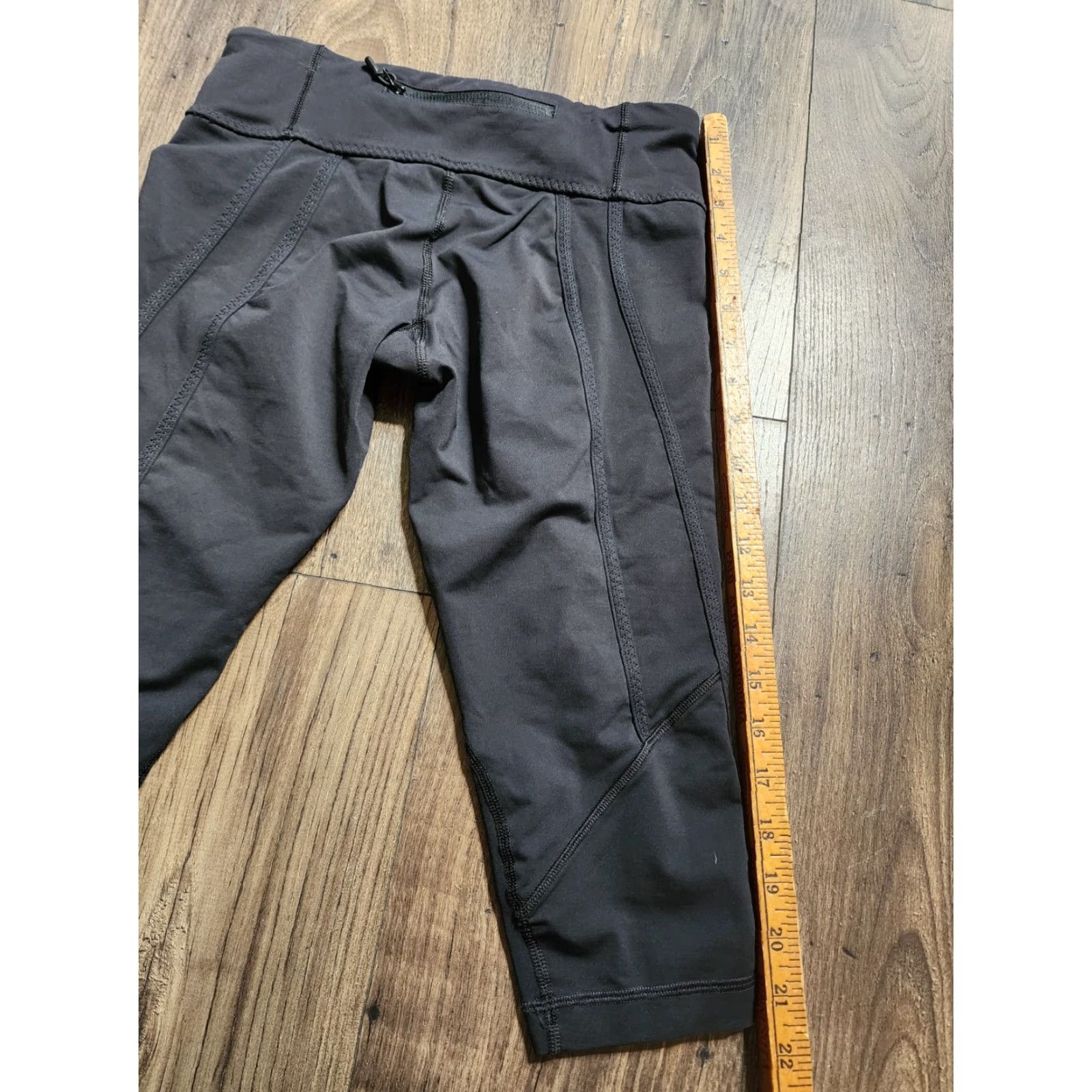 Lululemon WOMENS LULULEMON Black Compression Cropped Leggings Size 6 Athleisure Size 28" / US 6 / IT 42 - 7 Thumbnail