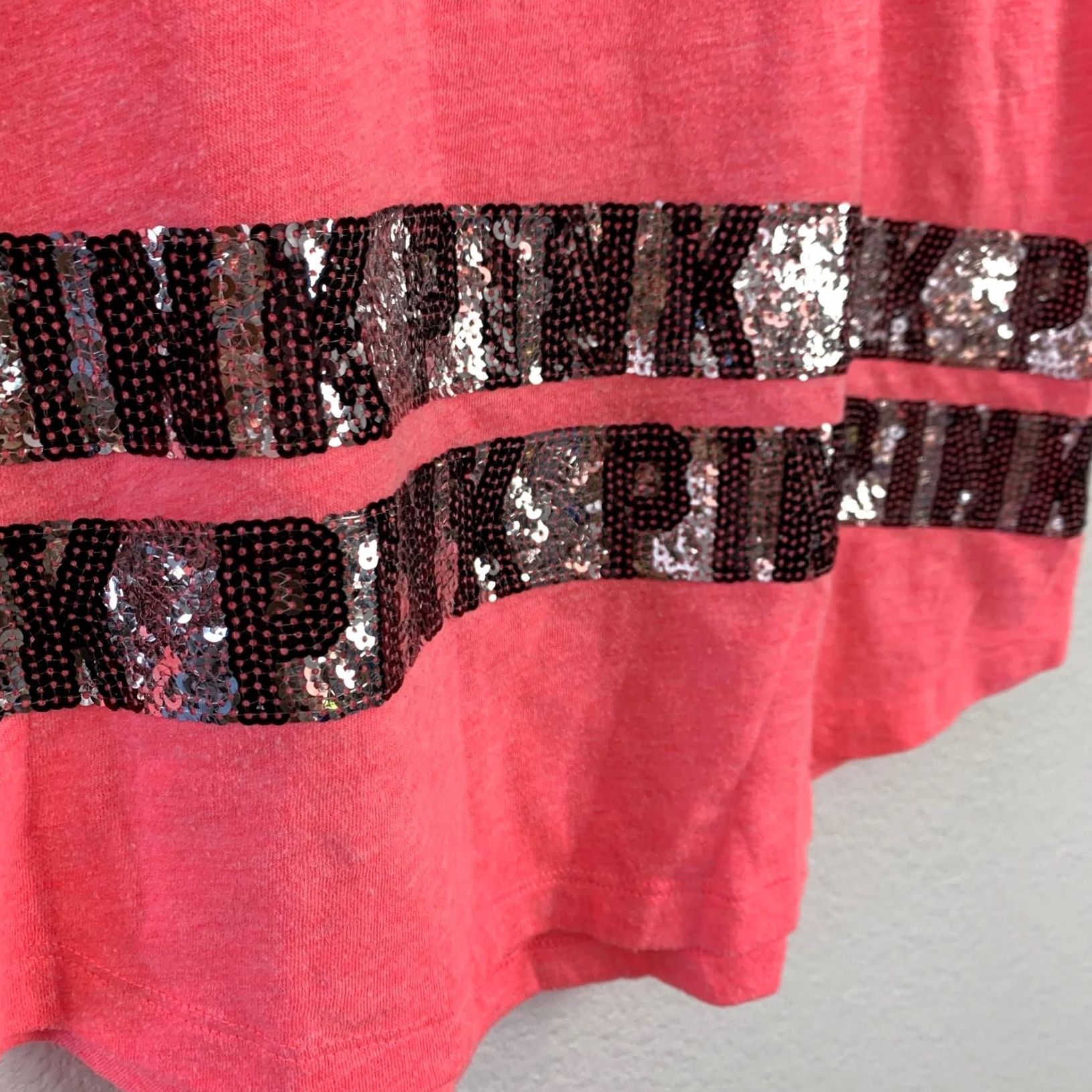 Vintage VINTAGE Y2K PINK Victoria's Secret Sequin Logo Tank Top Shirt Womens S Neon Pink Size S / US 4 / IT 40 - 3 Thumbnail