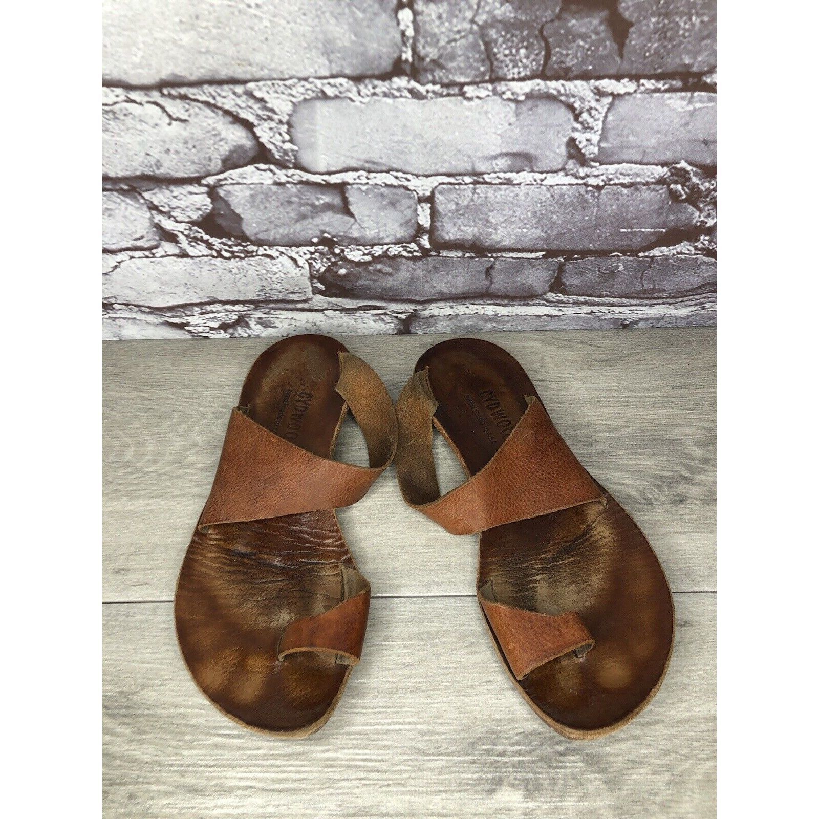 CYDWOQ Cydwoq Brown Leather Toe Post Strap Flat Handmade Sandals Wo Size US 9 / IT 39 - 2 Thumbnail