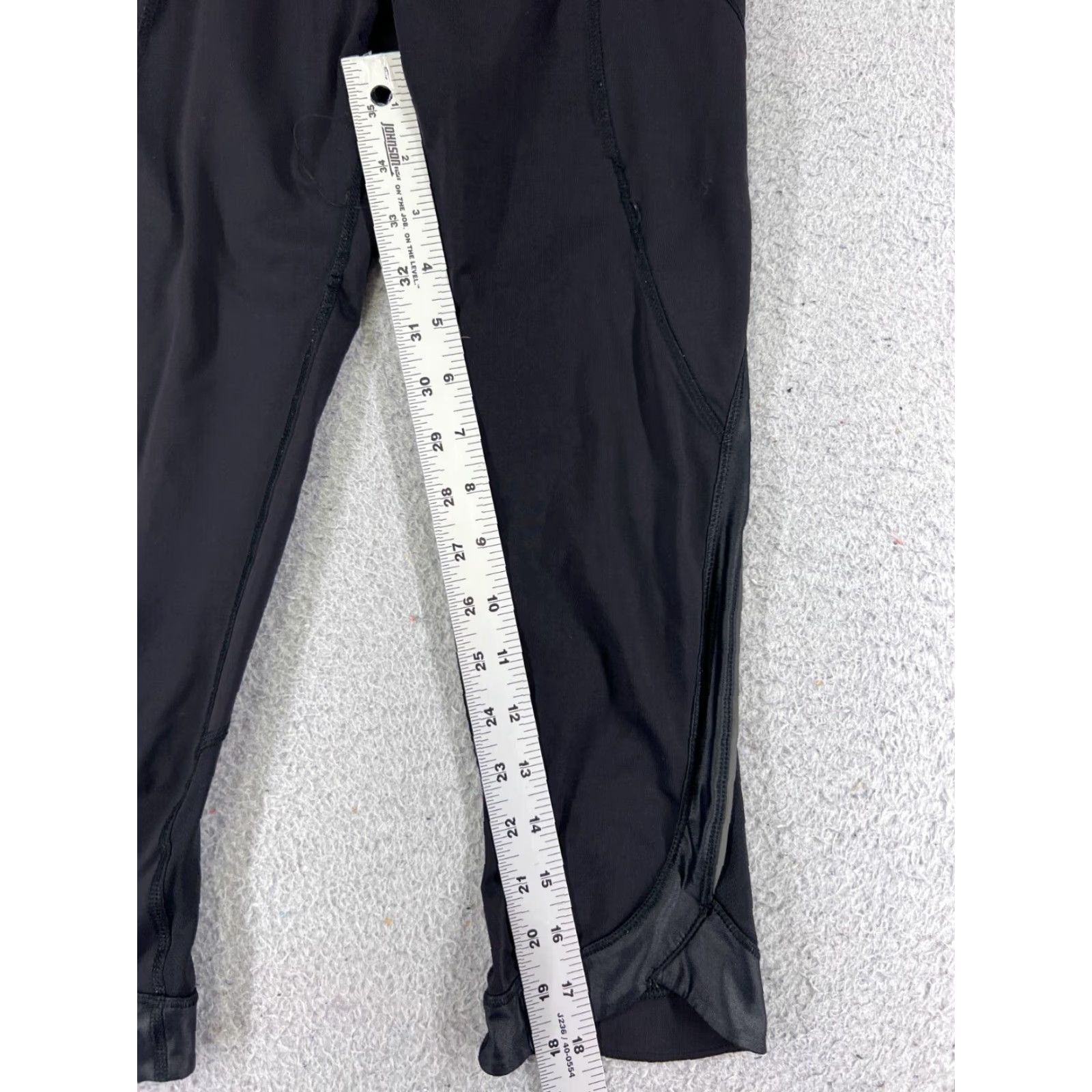 Lululemon VINTAGE Lululemon Pants Womens 4 Black Chase Me Crop II Luxtreme Fabric Run Gym W6B54S Size 27" / US 4 / IT 40 - 5 Thumbnail