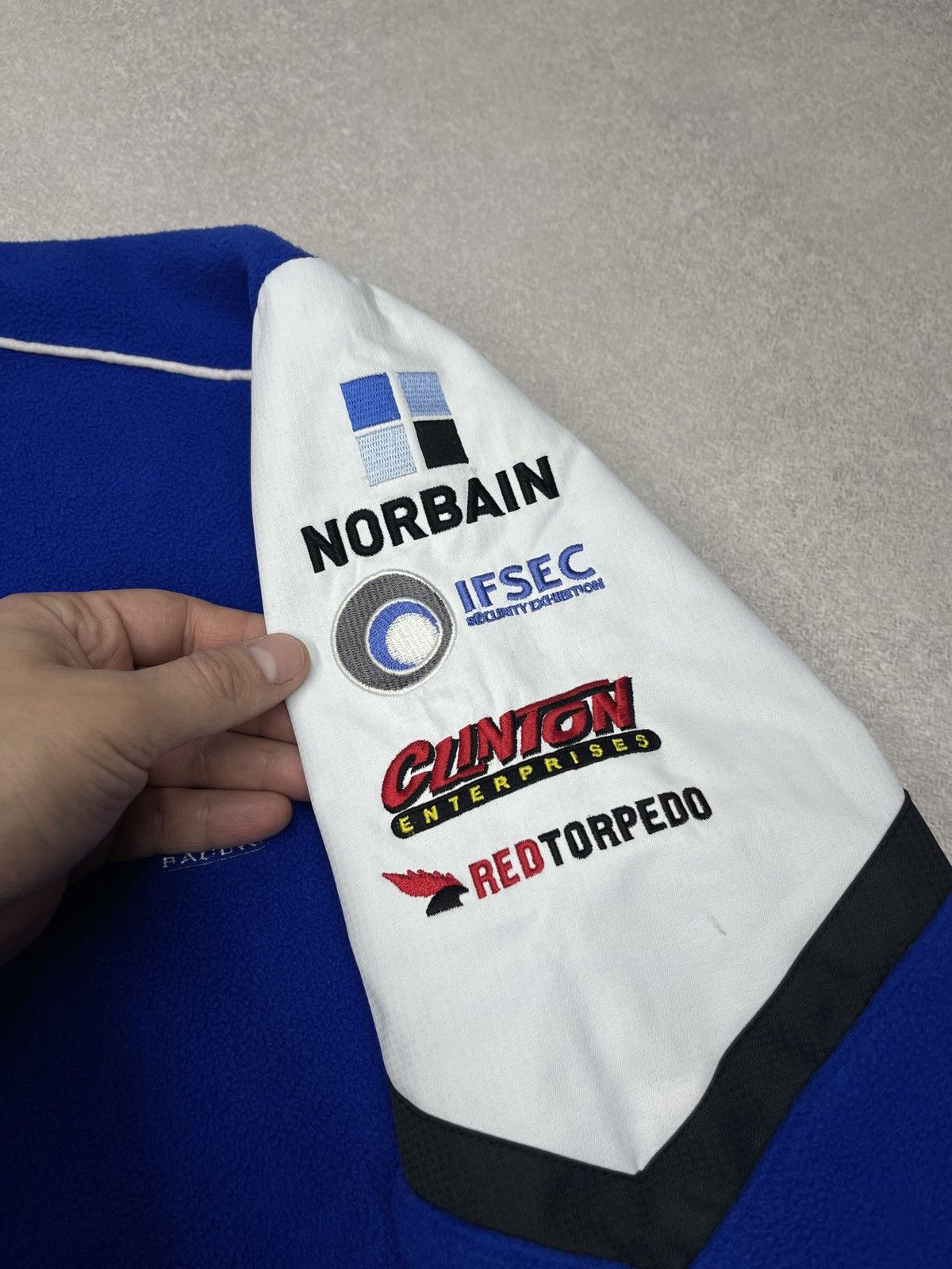 Formula 1 Suzuki Tyco TAS Racing Team Fleece Jacket GSX-R Castrol Size US L / EU 52-54 / 3 - 10 Thumbnail