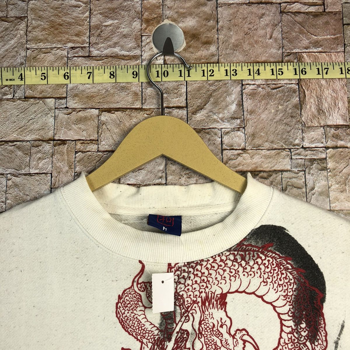 Japanese Brand Japan Dragon vintage White Sweatshirt #A792 Size US M / EU 48-50 / 2 - 4 Thumbnail