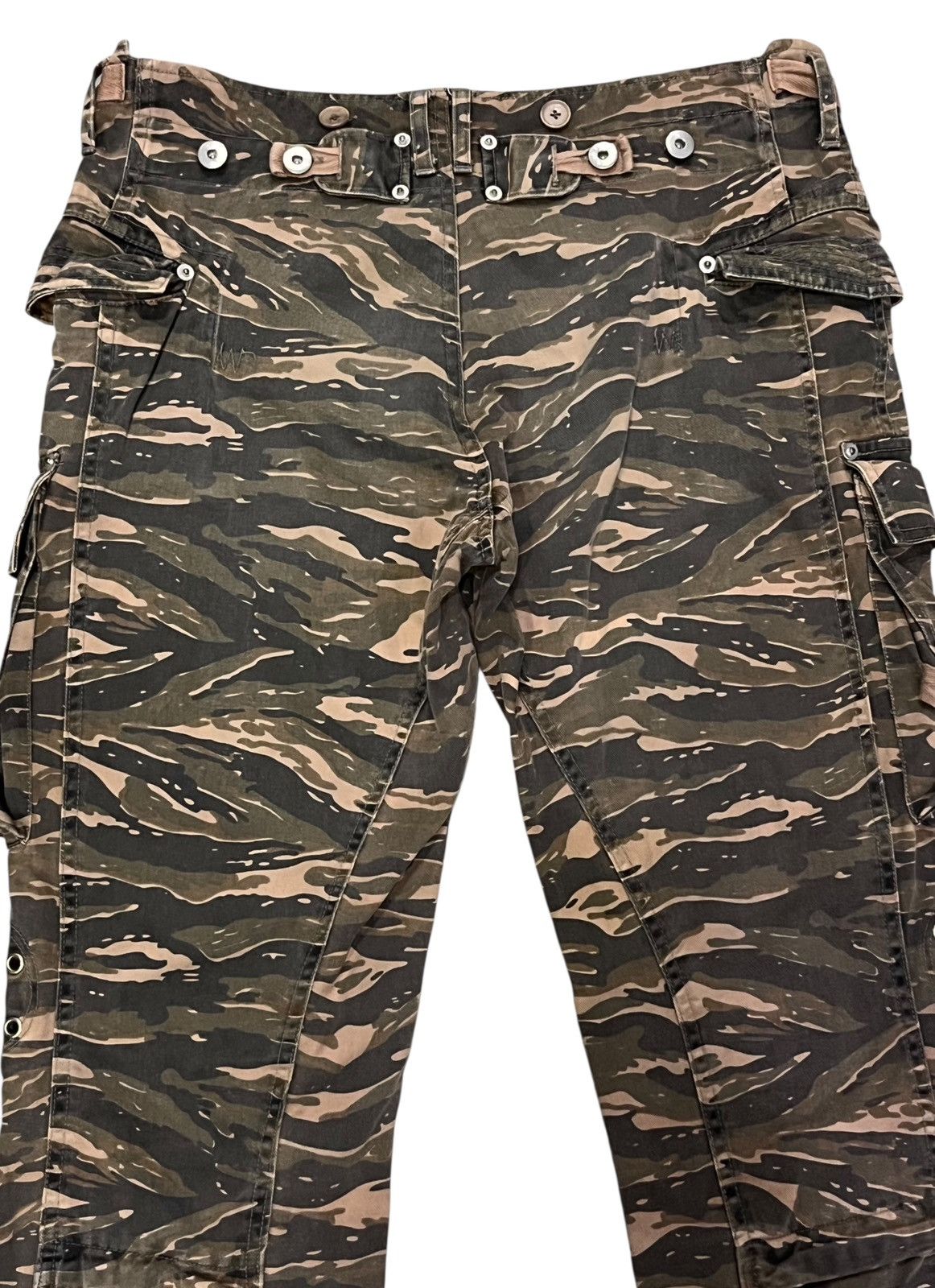 Japanese Brand Wtaps Style Tiger Camo Bondage Flare Cargo Pants W31 Rare Size US 31 - 6 Thumbnail