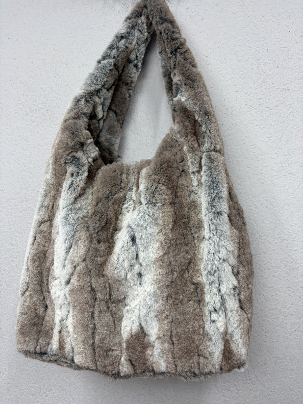 KMRii Vintage Fur Hobo Shoulder Bag Y2K Rabbit Archive KMRii Style Size ONE SIZE - 3 Thumbnail