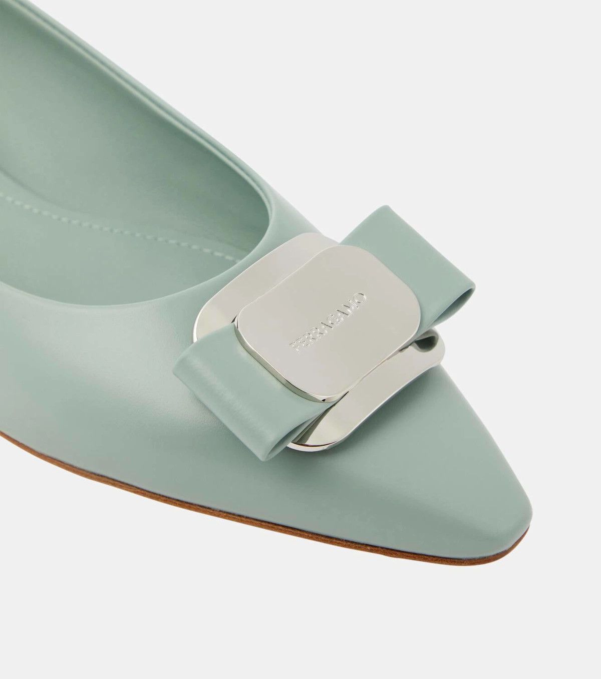 Salvatore Ferragamo o1s1rm0924 Vara Ballet Flats in Light Green Size US 6.5 / IT 36.5 - 3 Thumbnail