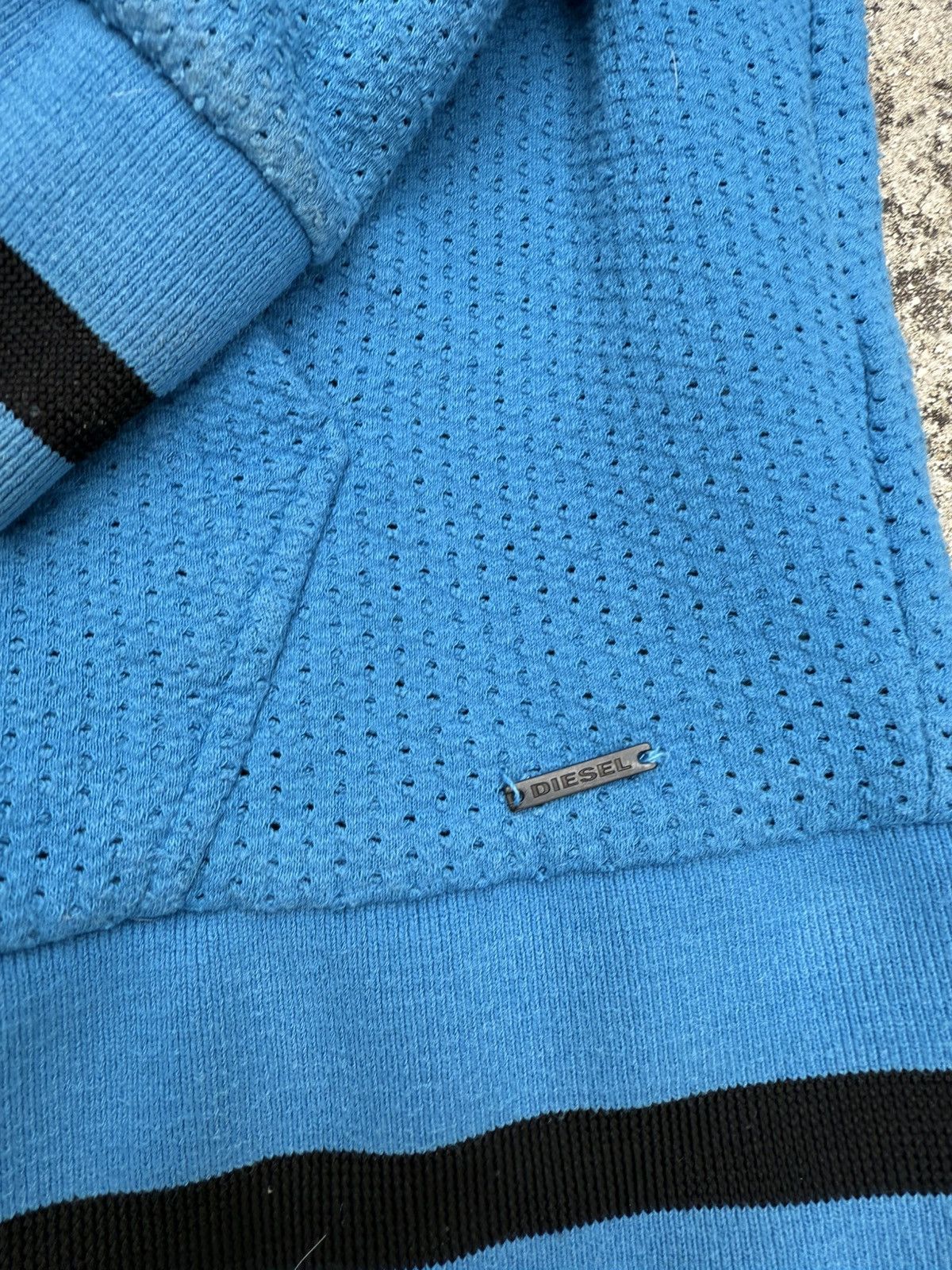 Diesel × Vintage Vintage Diesel Avant Garde Blue Mesh Hoodie Size L Size US L / EU 52-54 / 3 - 3 Thumbnail