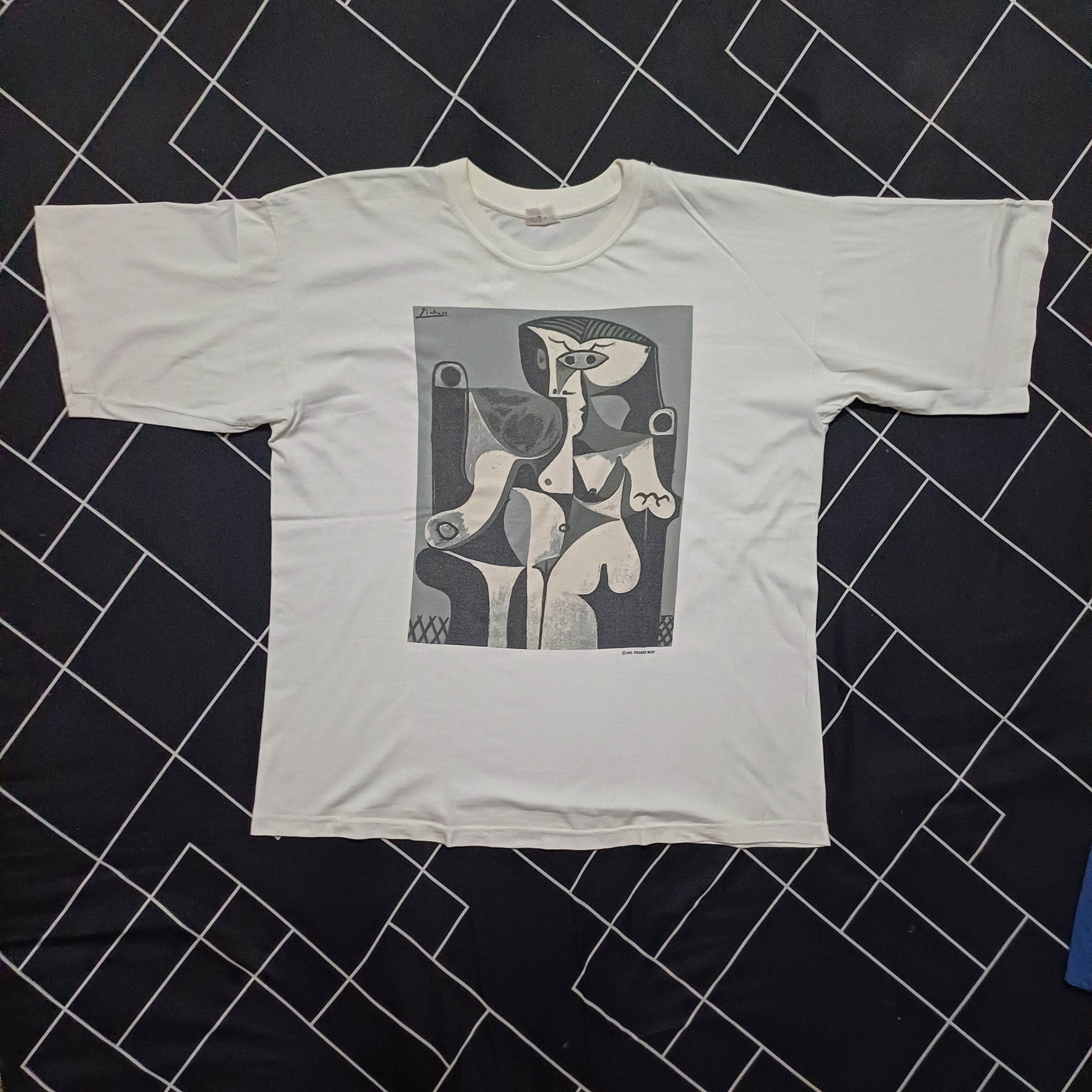 image of Vintage Picasso Art T Shirt 1997 Size XL in White, Men's