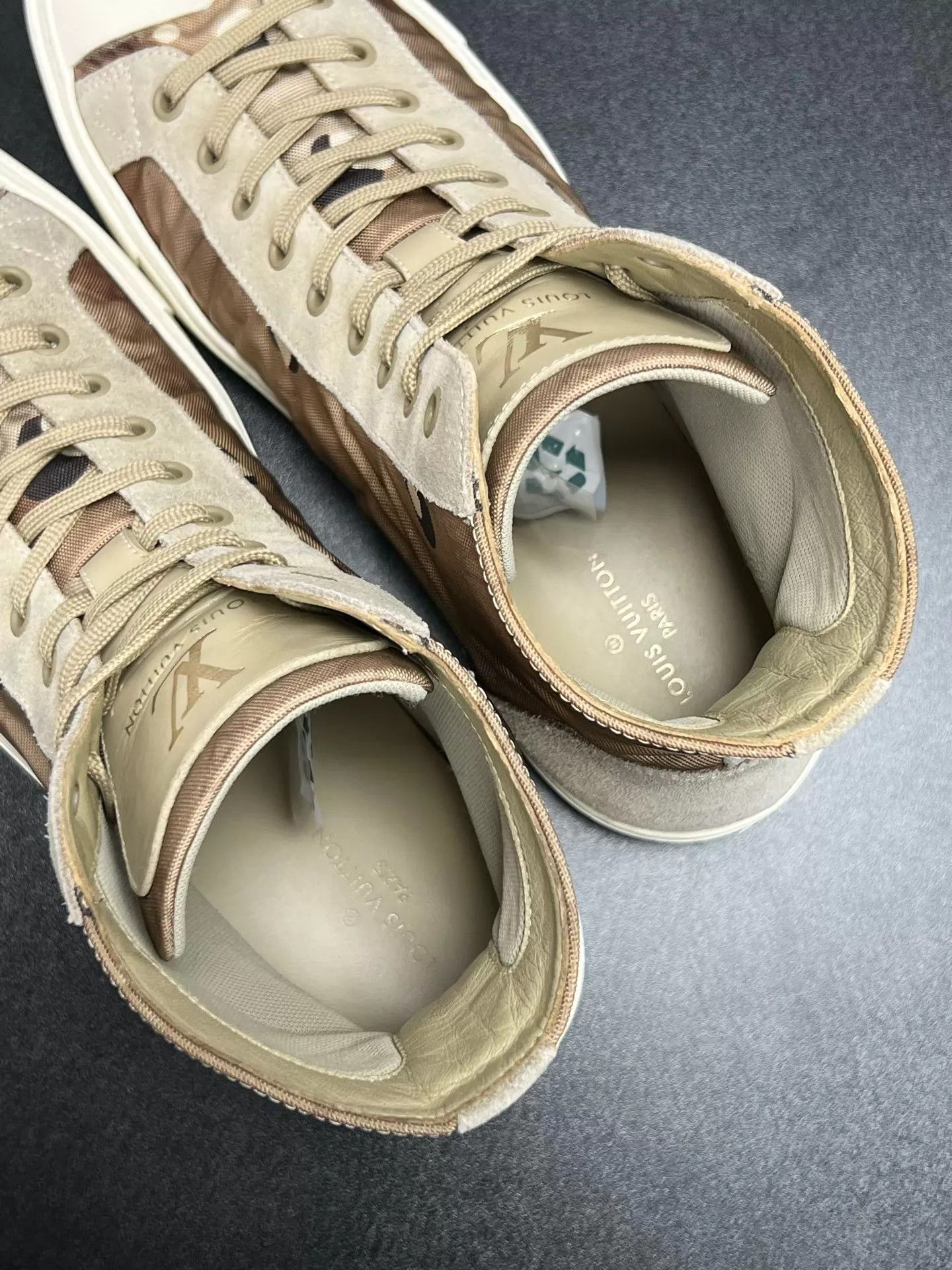 Louis Vuitton LV Tattoo Camouflage Suede Hi Top Sneaker Brown 41 Size US 8 / EU 41 - 4 Thumbnail