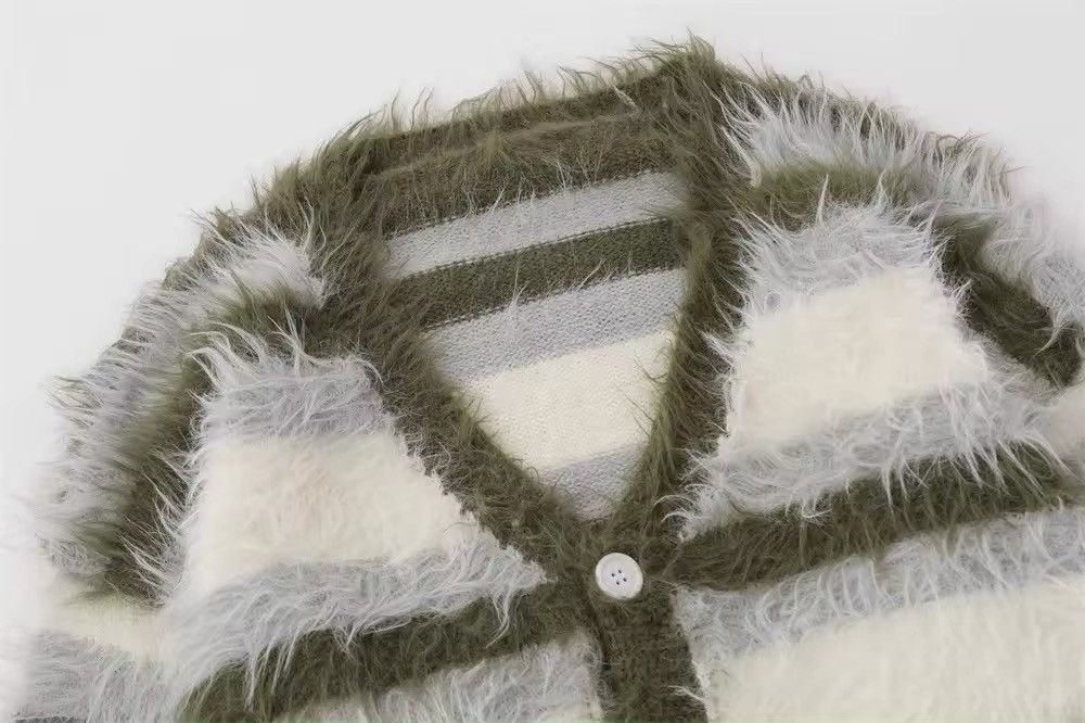 Japanese Brand Harajuku Striped Plush V-neck Sweater Cardigan Size US M / EU 48-50 / 2 - 4 Thumbnail