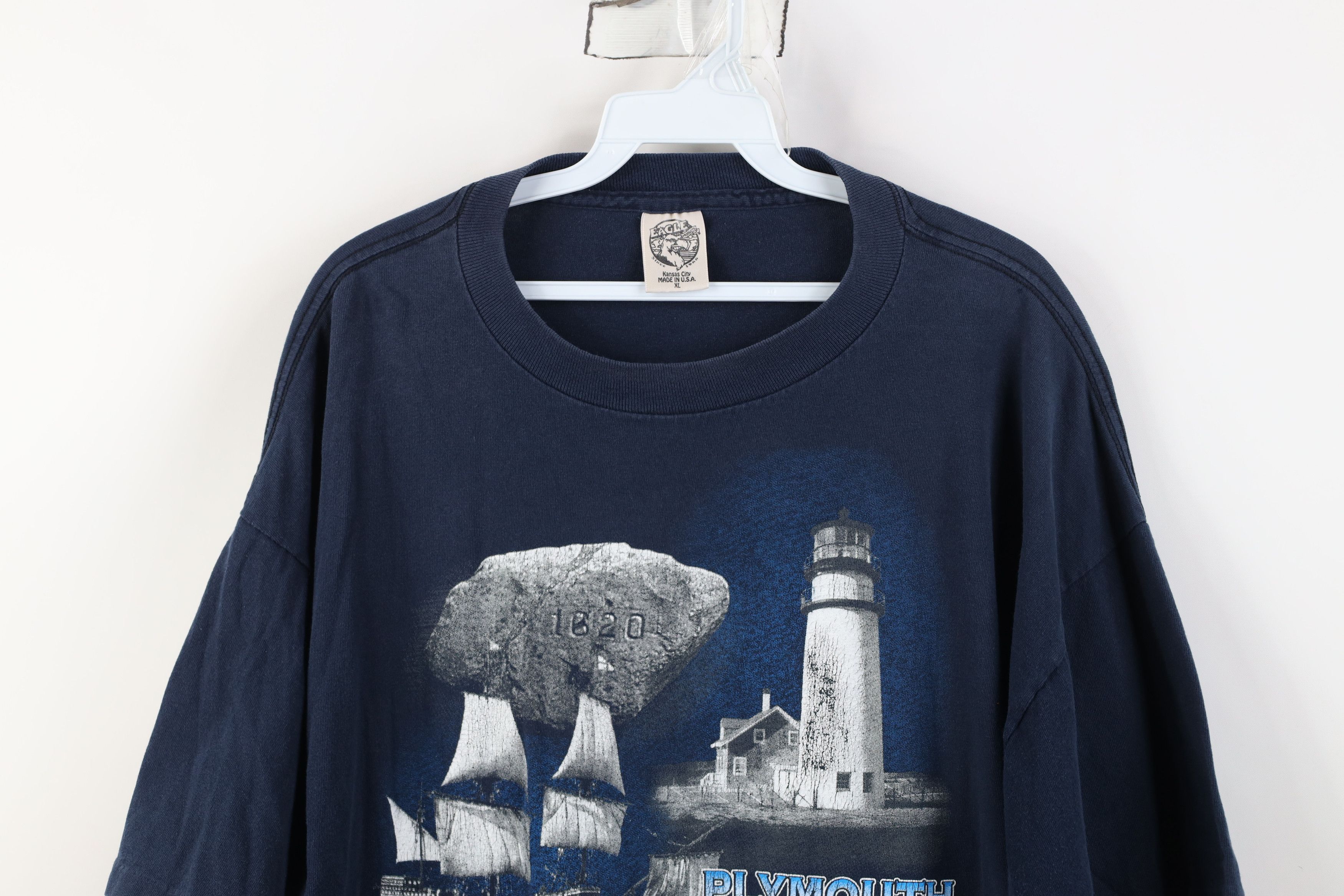Vintage Vinage 90s Plymouth Rock Massachusetts Pilgrims T-Shirt USA Size US XL / EU 56 / 4 - 2 Thumbnail
