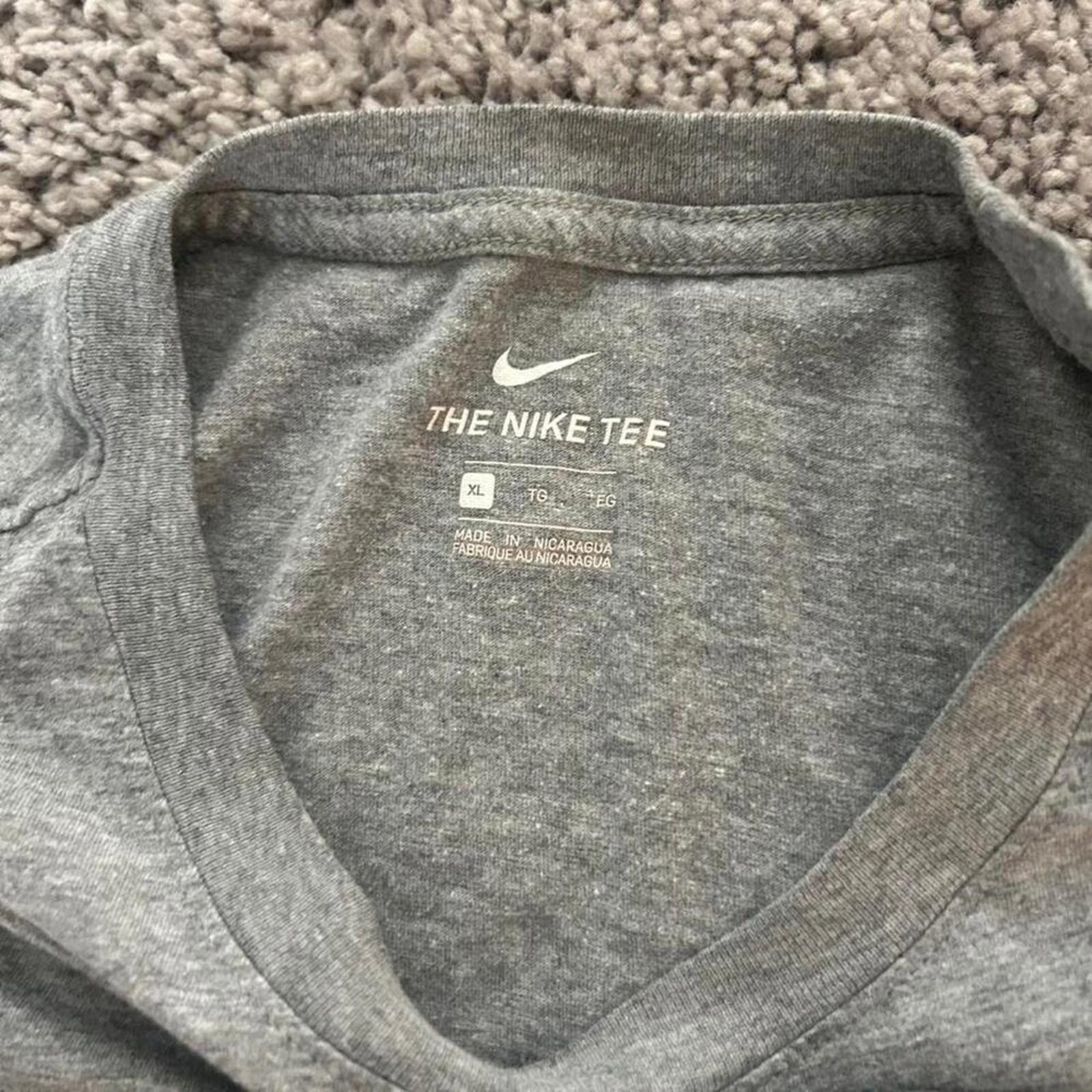 Nike The nike tee simple Size US XL / EU 56 / 4 - 3 Thumbnail