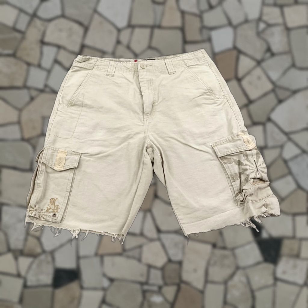 Anchor Blue VINTAGE Anchor Blue Shorts Mens 33 Khaki Cargo Baggy Skater Grunge Frayed Y2K Inseam 10 in Distressed Pockets Beige Cotton Relaxed Regular Mens Size US 33 - 1 Thumbnail