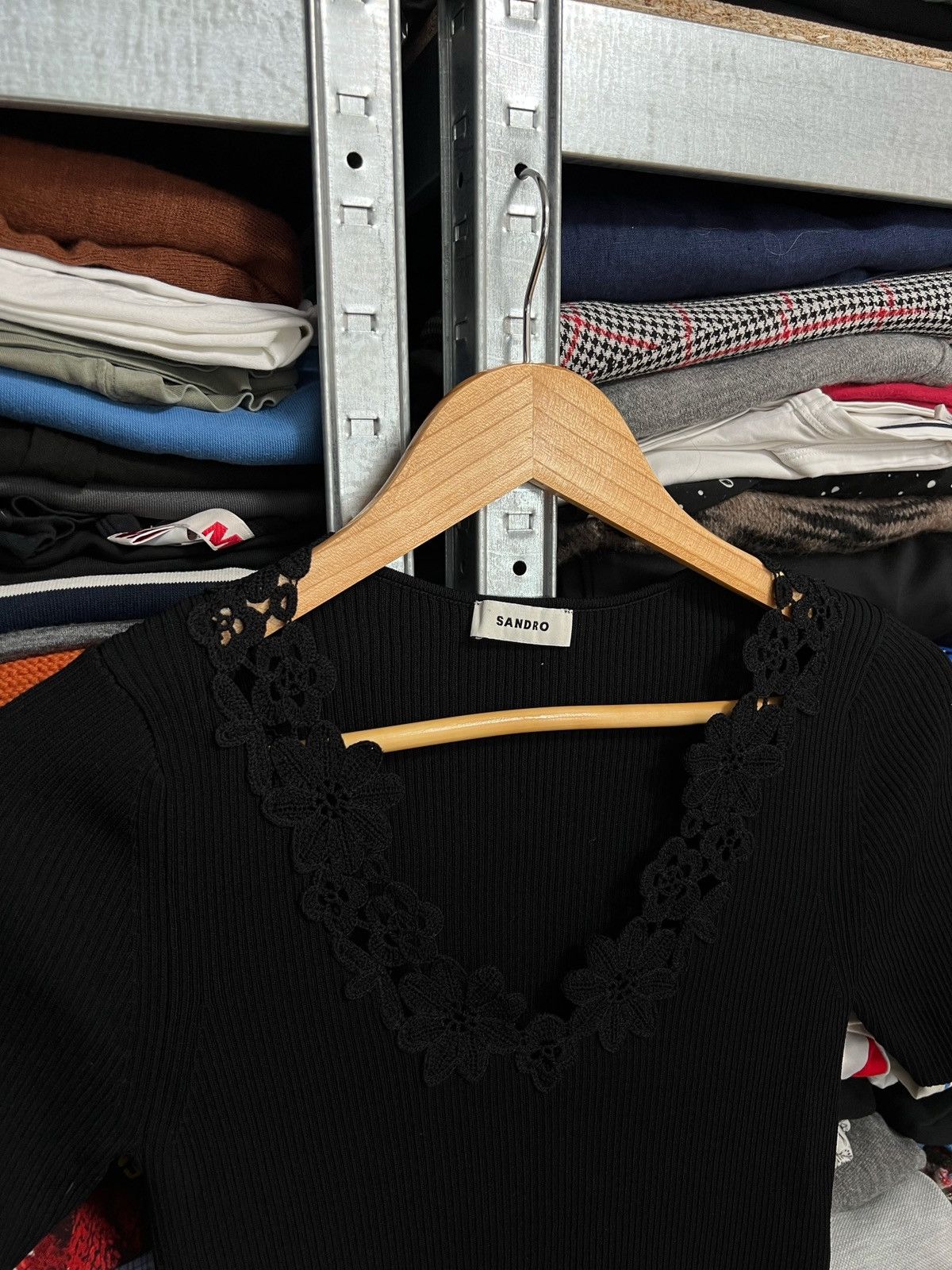 Sandro Sandro Ribbed Knit Top Lace Floral V-Neck Short Sleeve Sz 1 Size S / US 4 / IT 40 - 2 Thumbnail