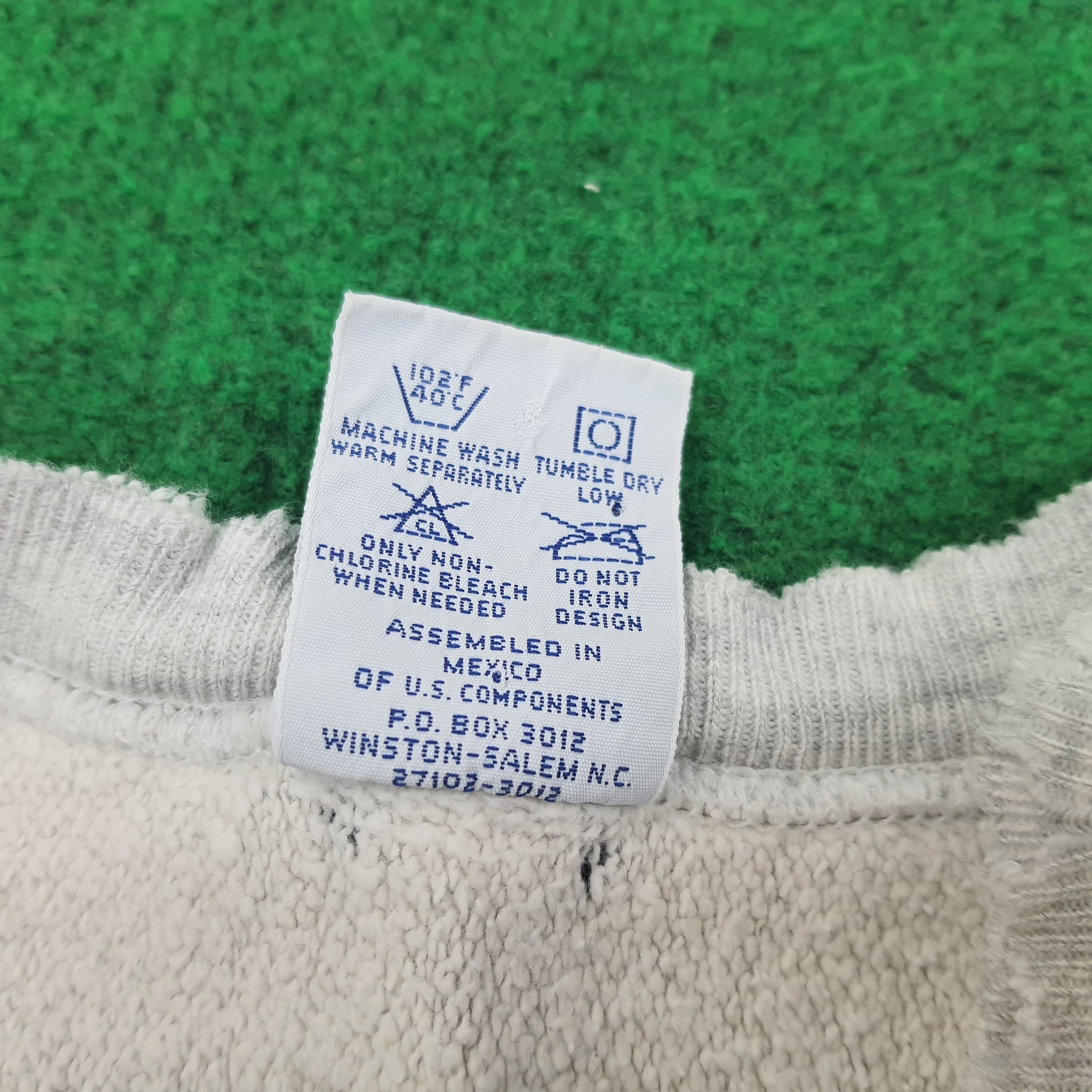 Champion × Vintage Vintage Champion Maryland Football Sports Sweatshirt C215N16 Size US S / EU 44-46 / 1 - 6 Thumbnail