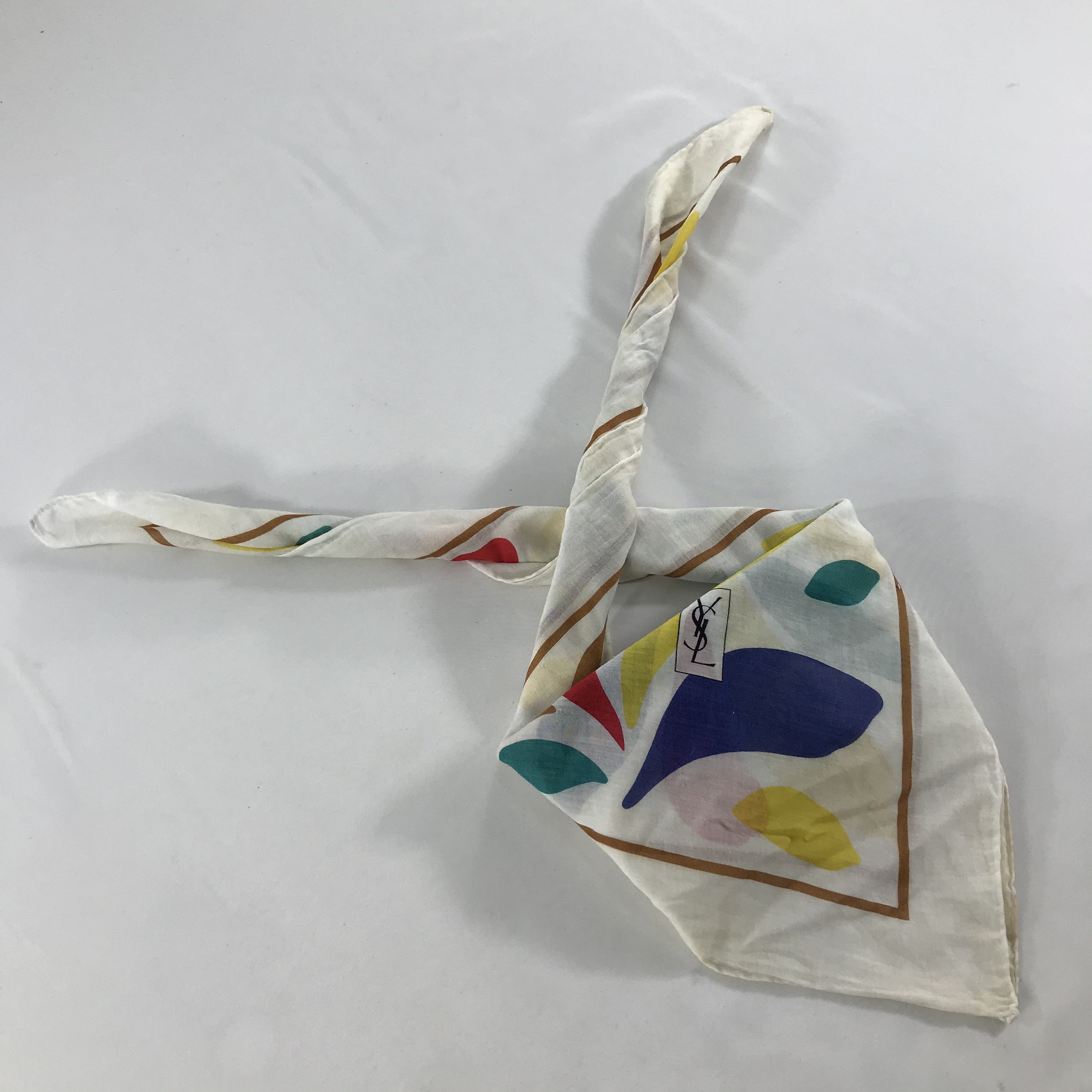 Vintage Yves Saint Laurent Bandana /Handkerchief/Neckerchief -S1758 Size ONE SIZE - 5 Thumbnail