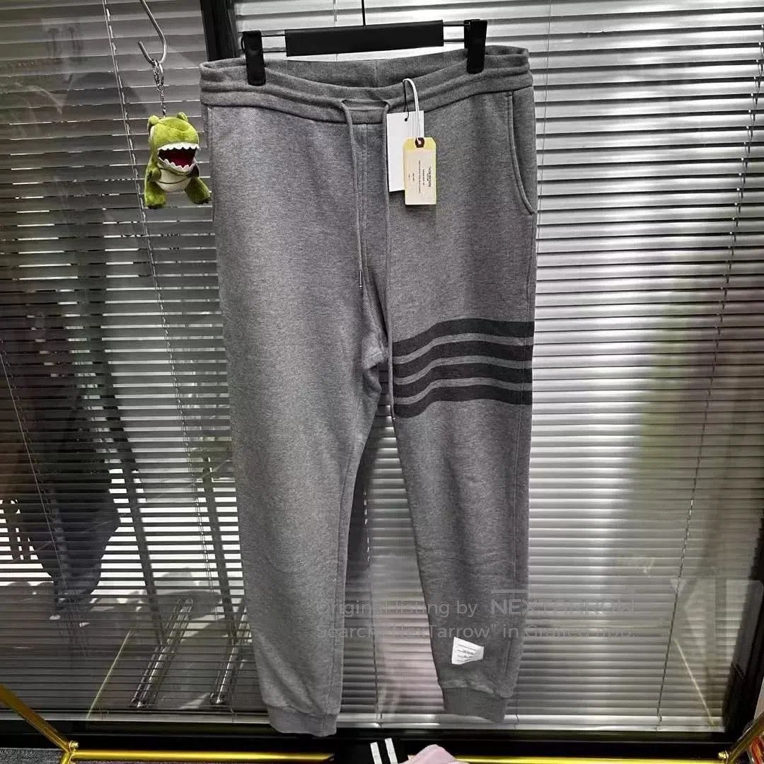 Thom Browne Thom Browne Sweatpants Size 3. Size US 26 / EU 42 - 1 Thumbnail