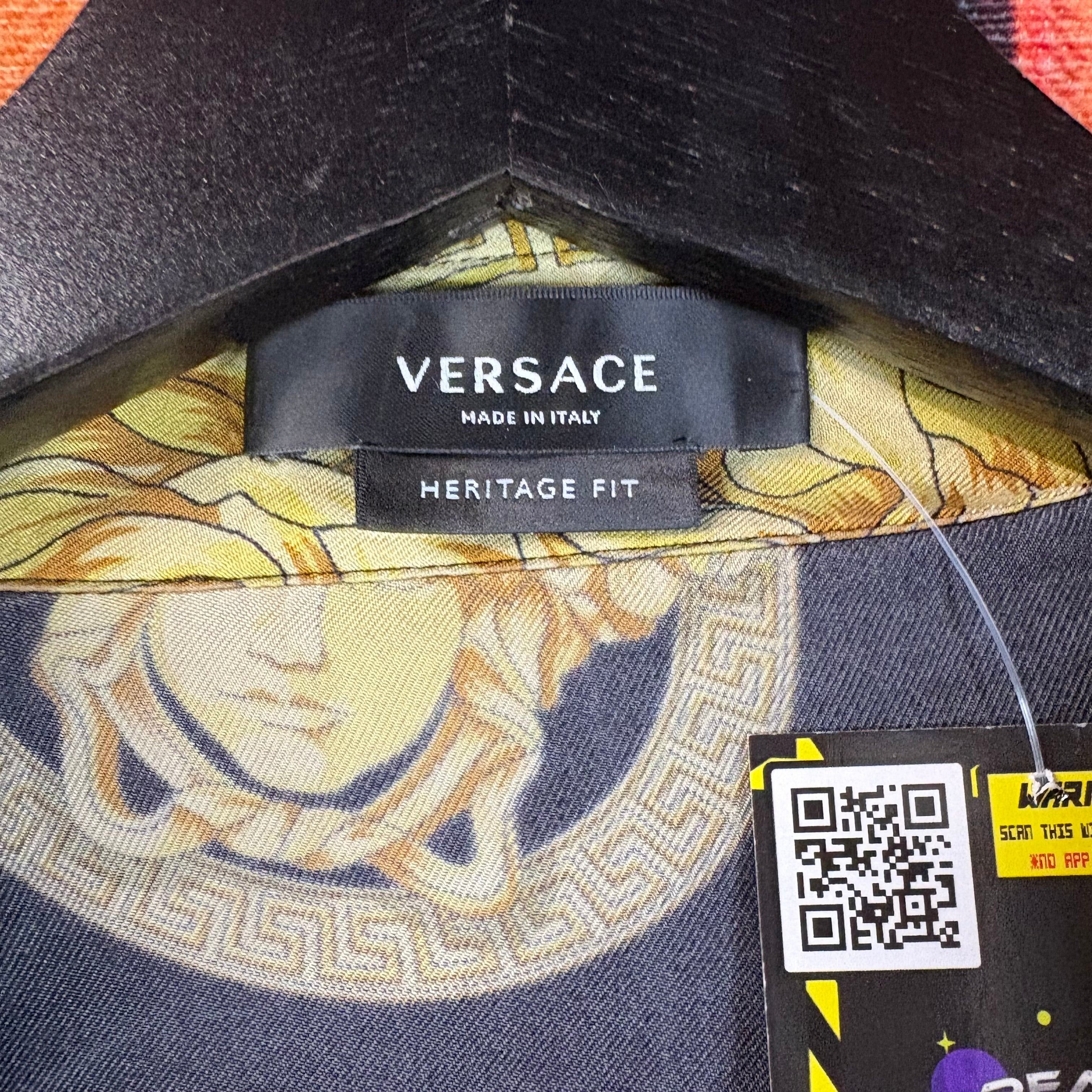 Versace Versace Medusa Head Button Up Size Large Size US L / EU 52-54 / 3 - 2 Thumbnail