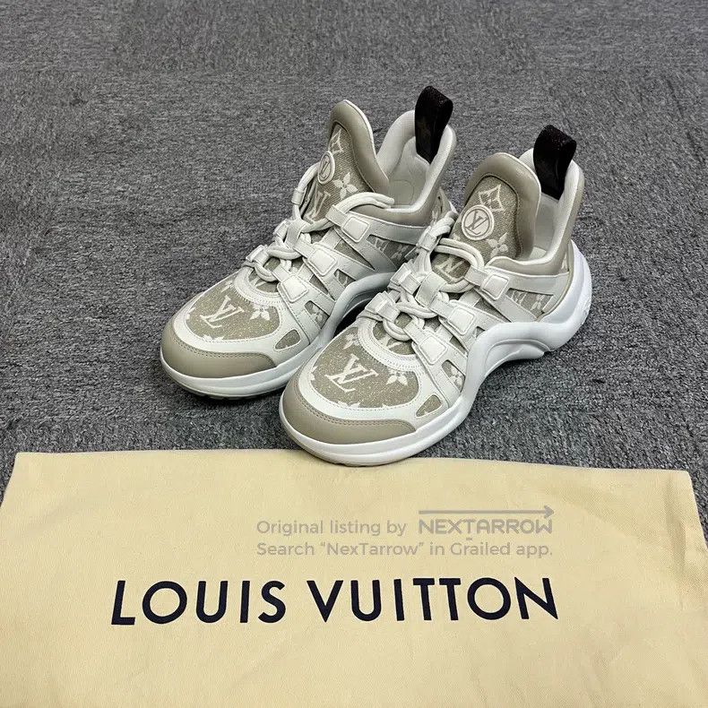 Louis Vuitton Louis Vuitton Light tan denim lace-up logo low-cut athleis Size US 5.5 / IT 35.5 - 2 Thumbnail