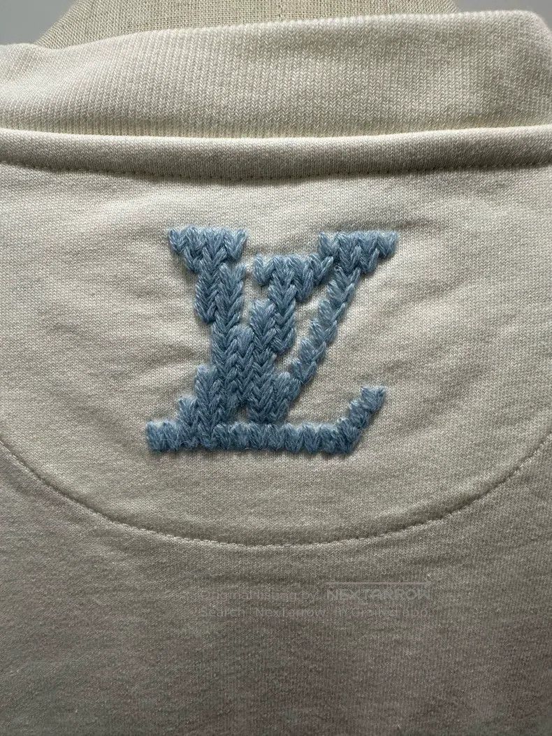 Louis Vuitton Louis Vuitton SS26 new embroidered logo short sleeves Size US XL / EU 56 / 4 - 3 Thumbnail