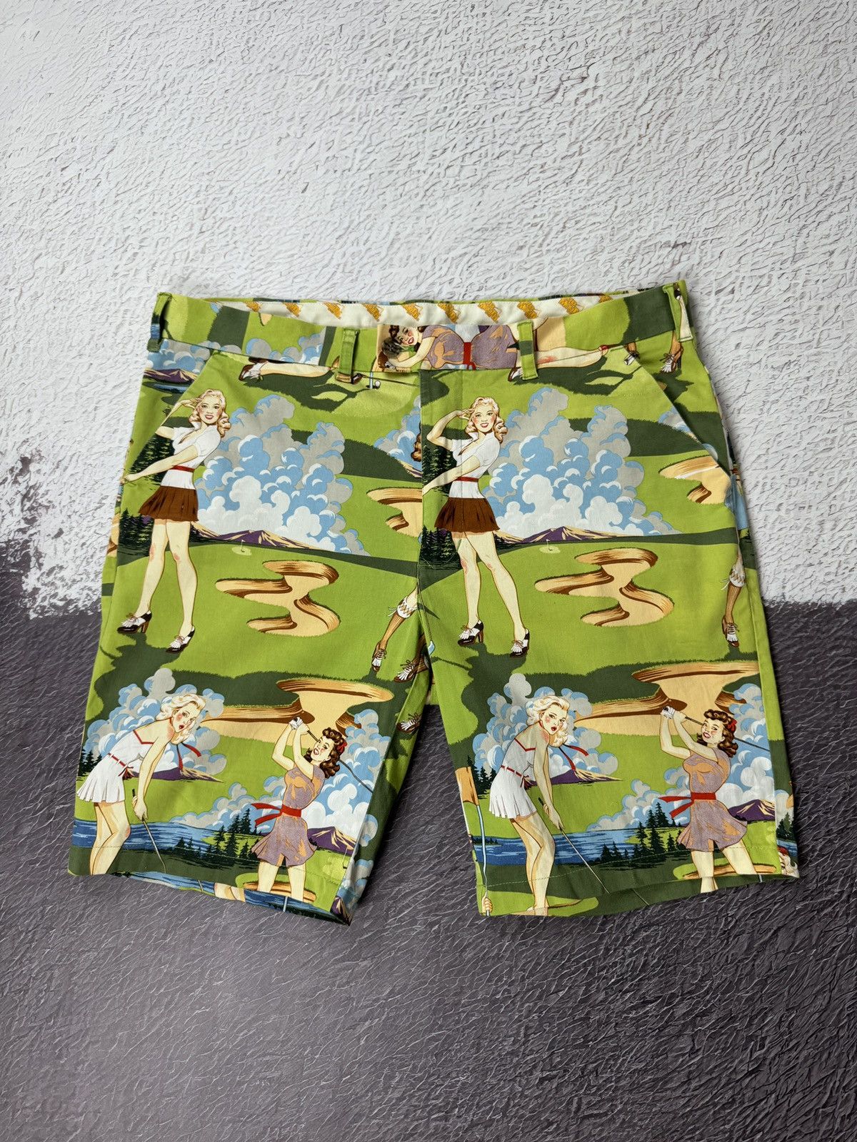 Other Loudmouth Rare Pin Up Girls Graphic Golf Shorts Bermudas Size US 40 / EU 56 - 3 Thumbnail