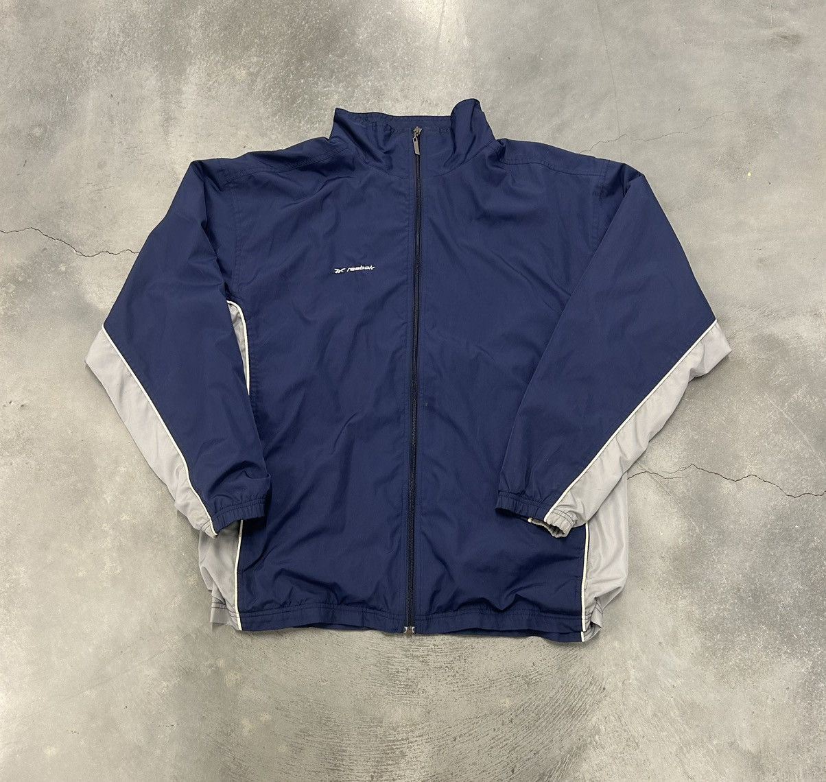 Reebok × Vintage Vintage Navy and white Rebook windbreaker jacket Size US L / EU 52-54 / 3 - 1 Thumbnail