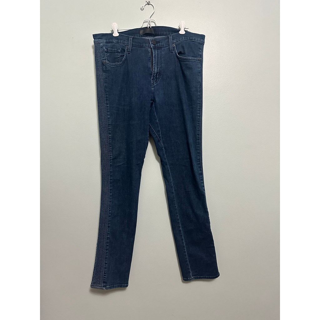 J Brand J Brand skinny straight leg jeans size 36 Size US 36 / EU 52 - 2 Thumbnail