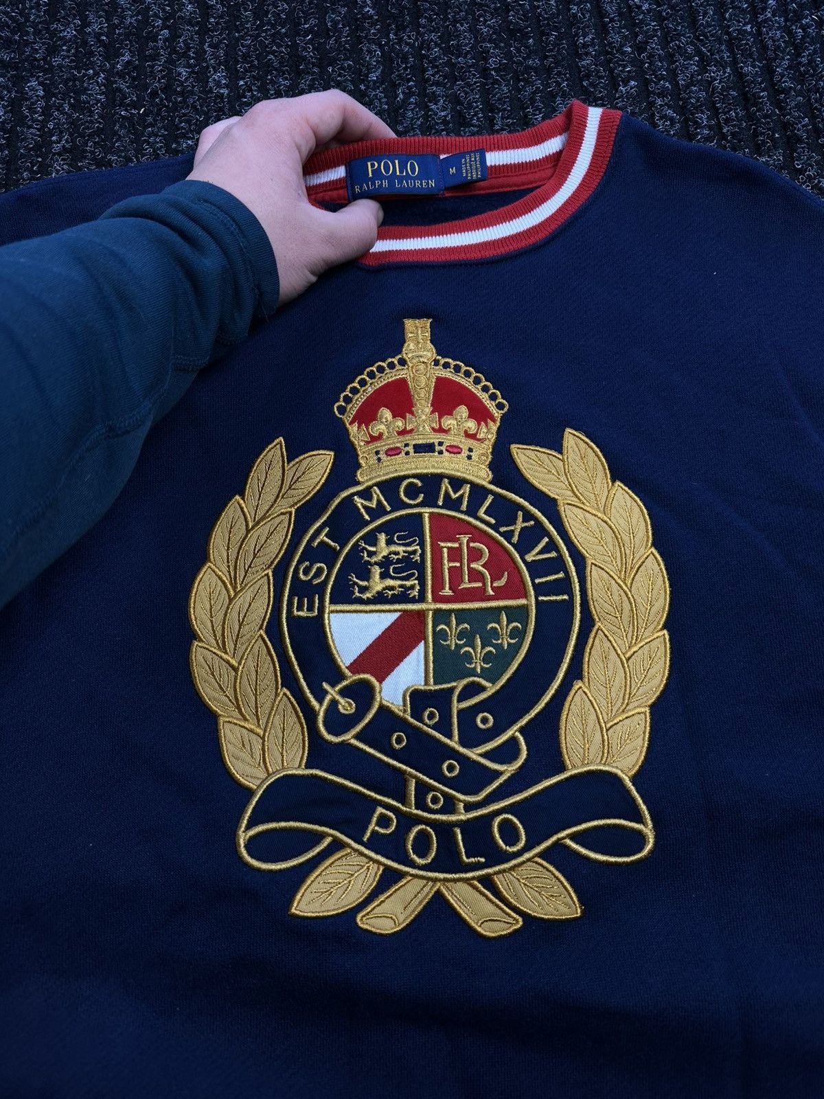 Polo Ralph Lauren Polo Ralph Lauren Yale Crest Crown Crewneck Sweatshirt Size US M / EU 48-50 / 2 - 5 Thumbnail