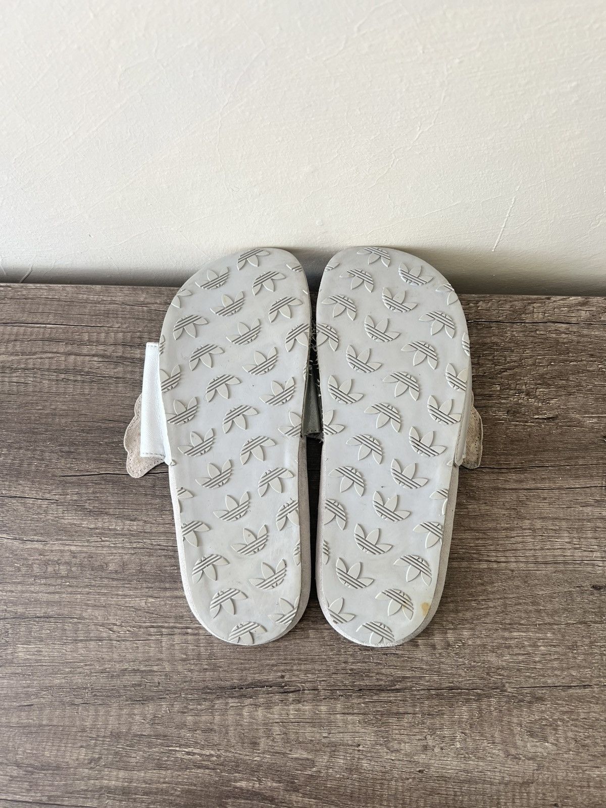 Adidas × Jeremy Scott RARE JS LIQUID GEL WINGS SANDALS Size US 10 / EU 43 - 9 Thumbnail