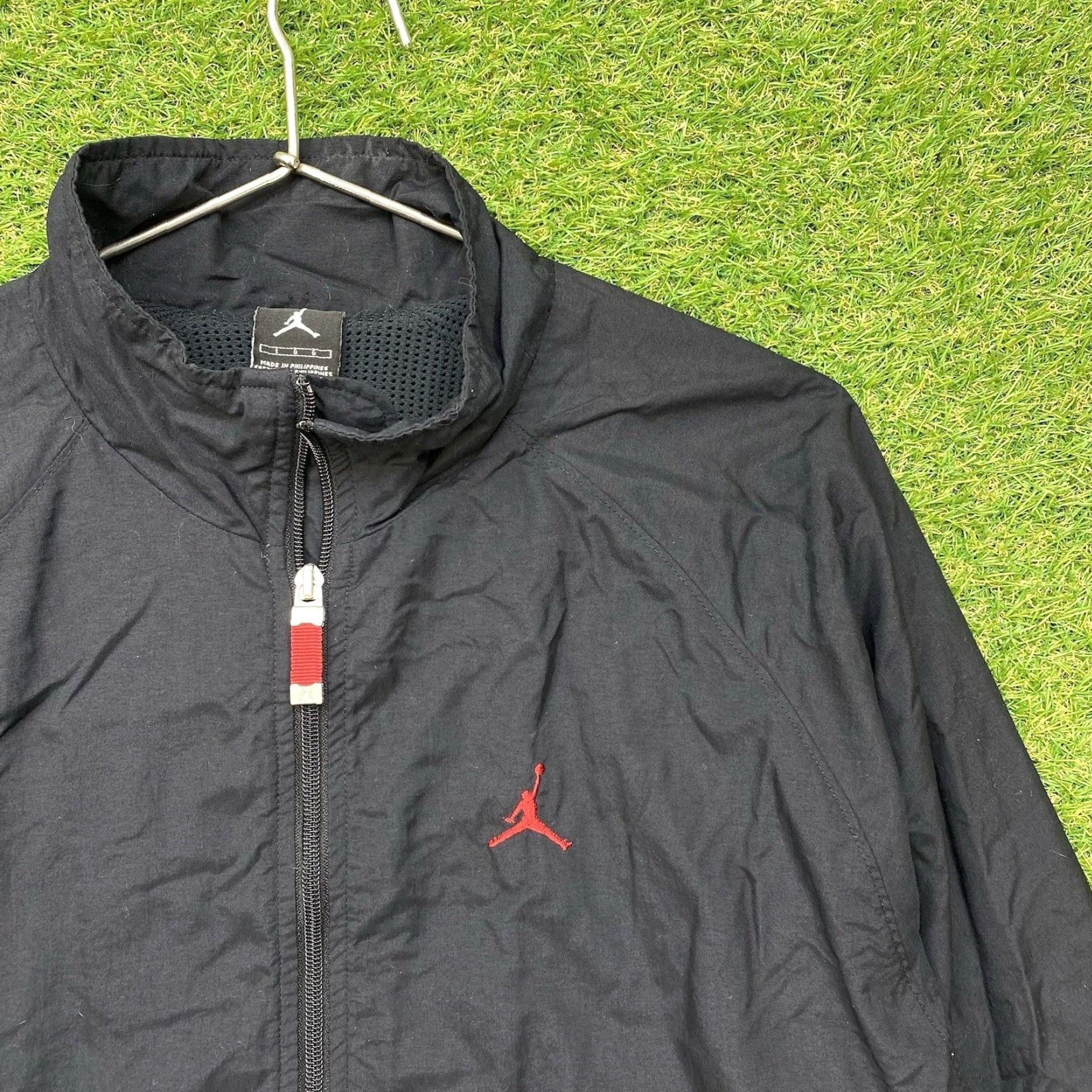 Jordan Brand VINTAGE Jordan Jacket Mens Large Bred Spellout Windbreaker Black Zip Up Size US L / EU 52-54 / 3 - 3 Thumbnail
