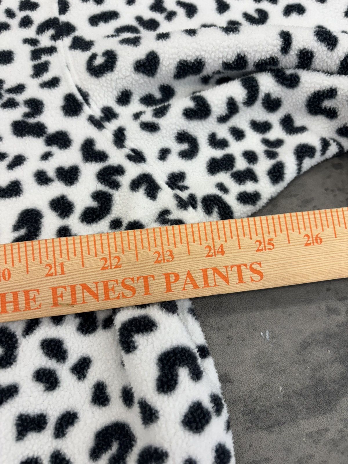 Supreme Supreme x Polar Tech Snow Leopard Size US L / EU 52-54 / 3 - 15 Thumbnail